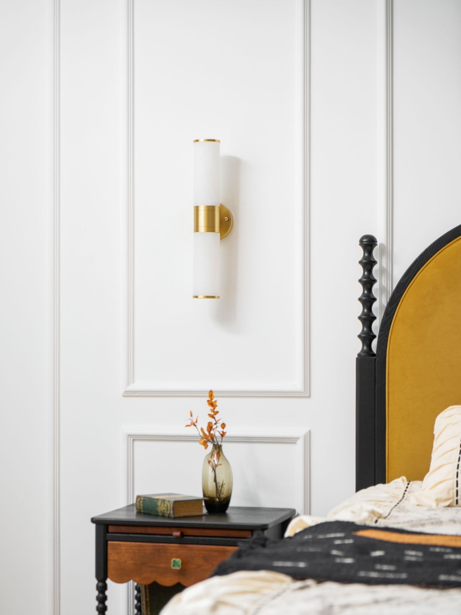 Tira Minimalist Alabaster Wall Lamp-Neutral Decor