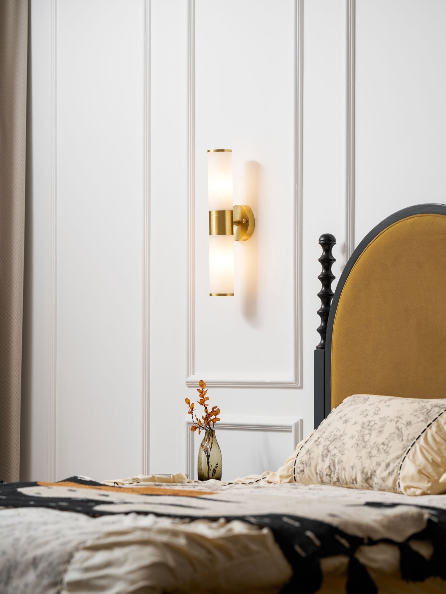 Tira Minimalist Alabaster Wall Lamp-Neutral Decor