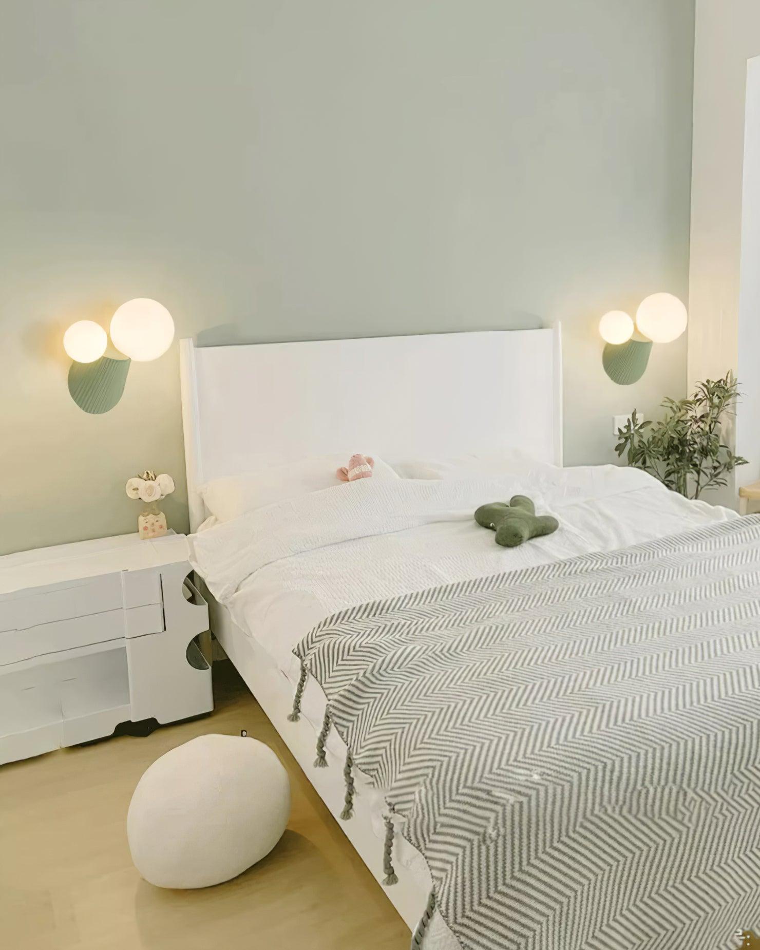 Livia Wall Light