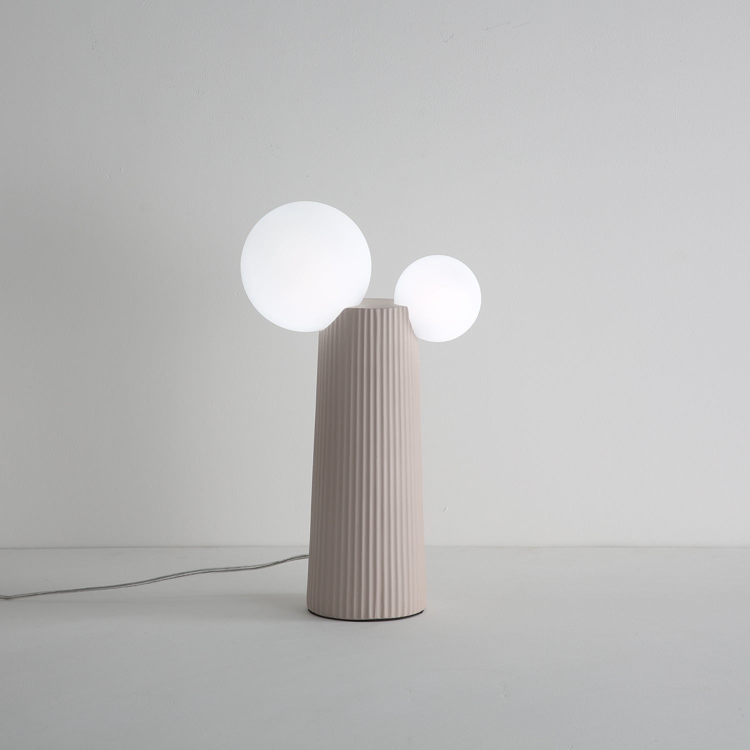 Zenithre Resin Plastic Table Lamp-Neutral Decor