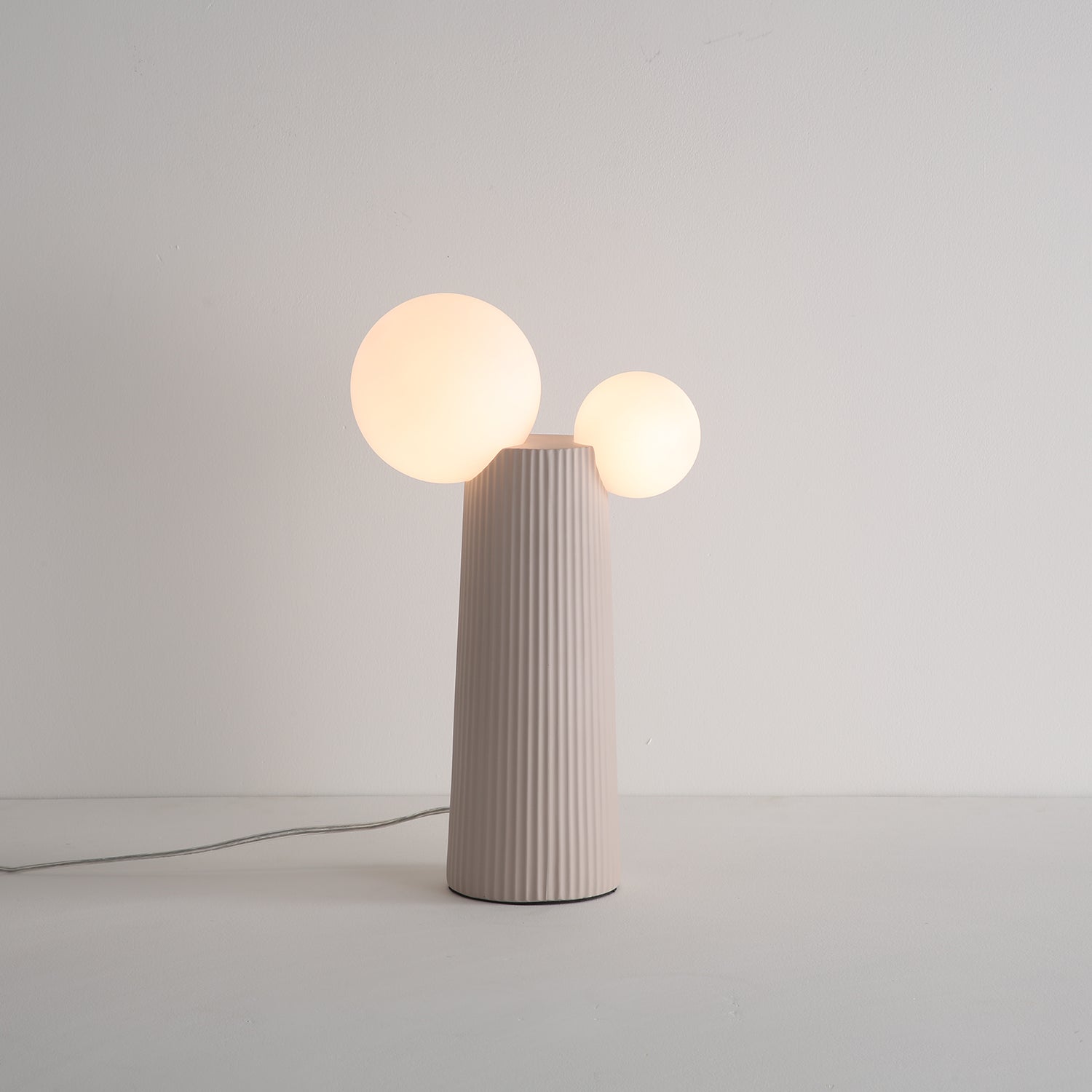 Zenithre Resin Plastic Table Lamp-Neutral Decor