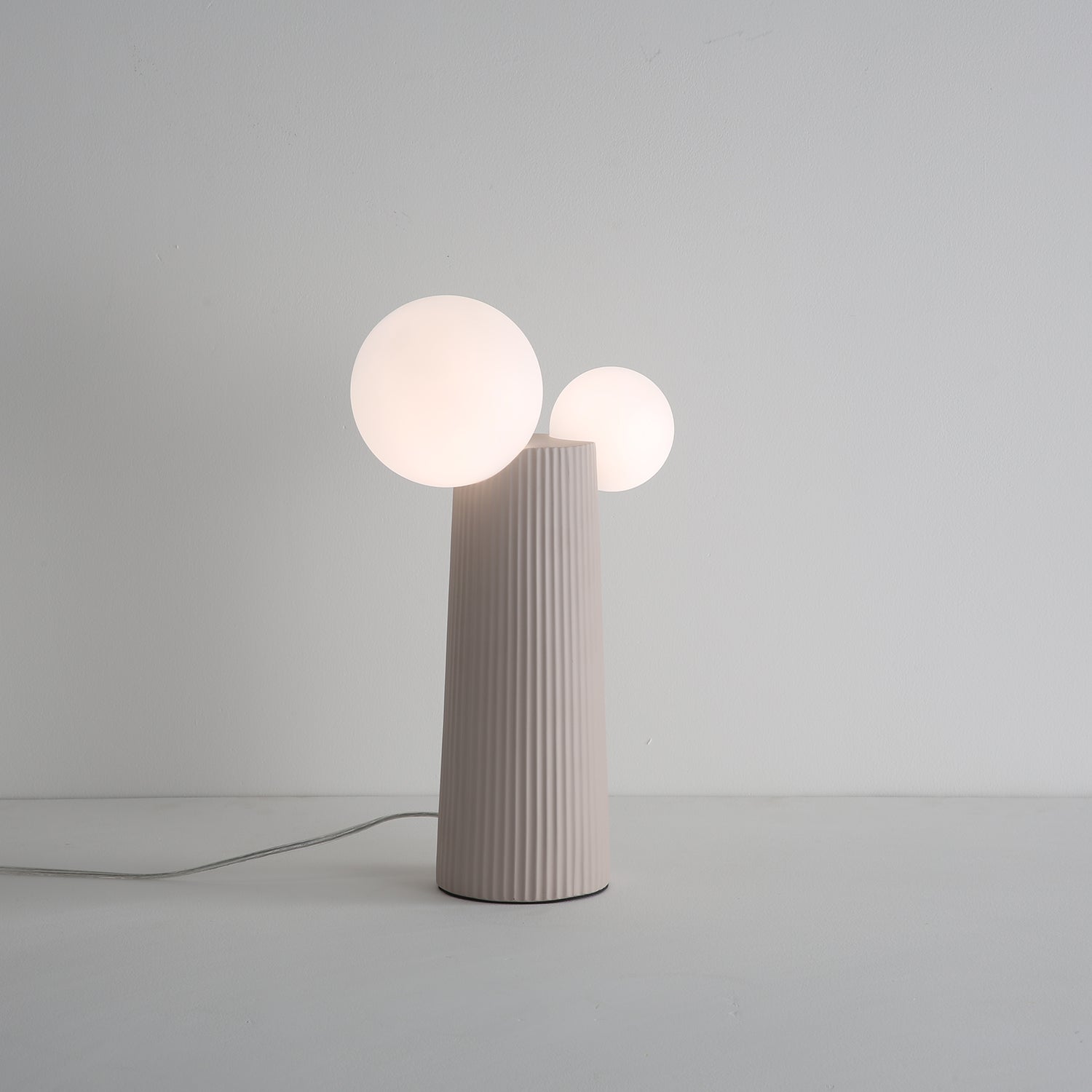 Zenithre Resin Plastic Table Lamp-Neutral Decor