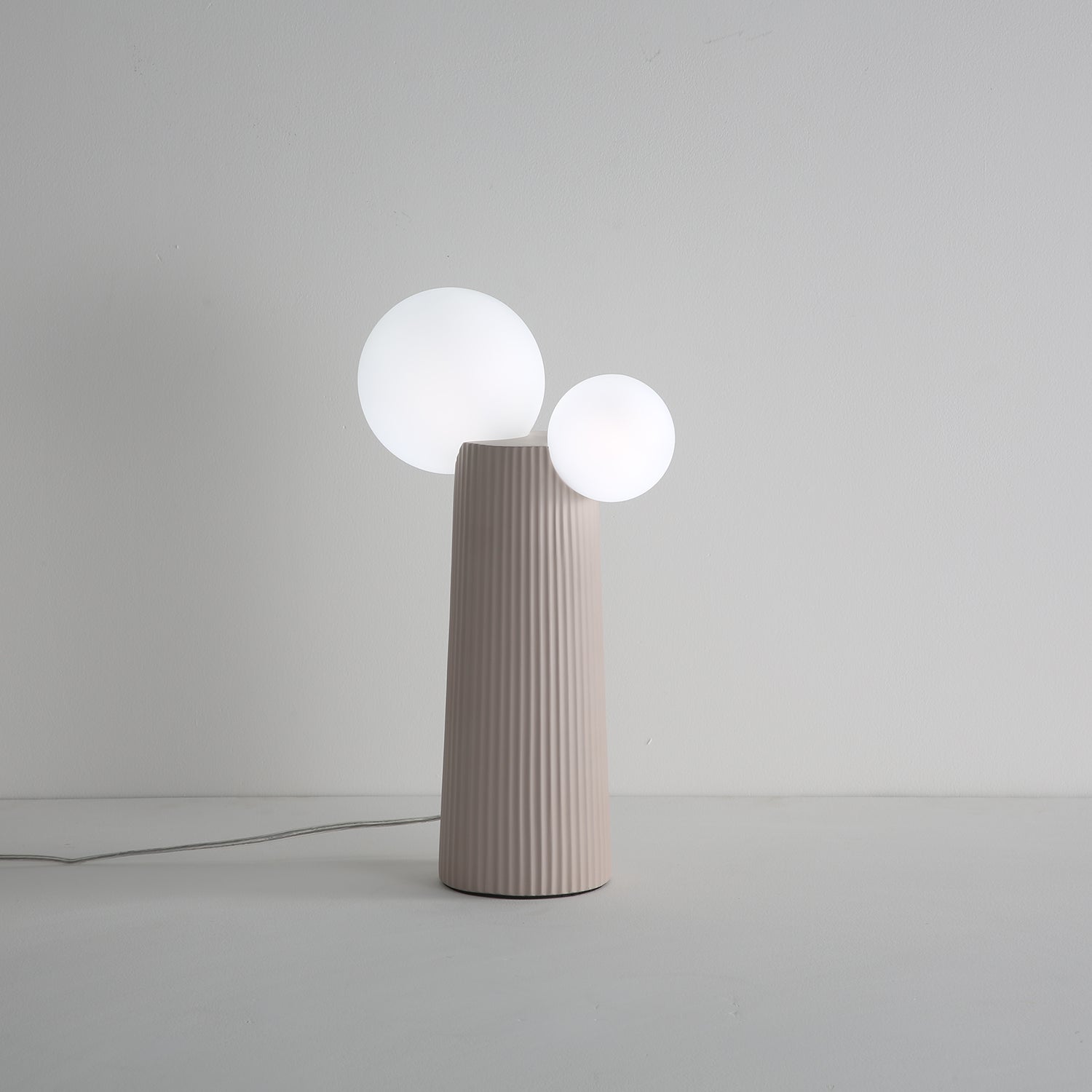 Zenithre Resin Plastic Table Lamp-Neutral Decor