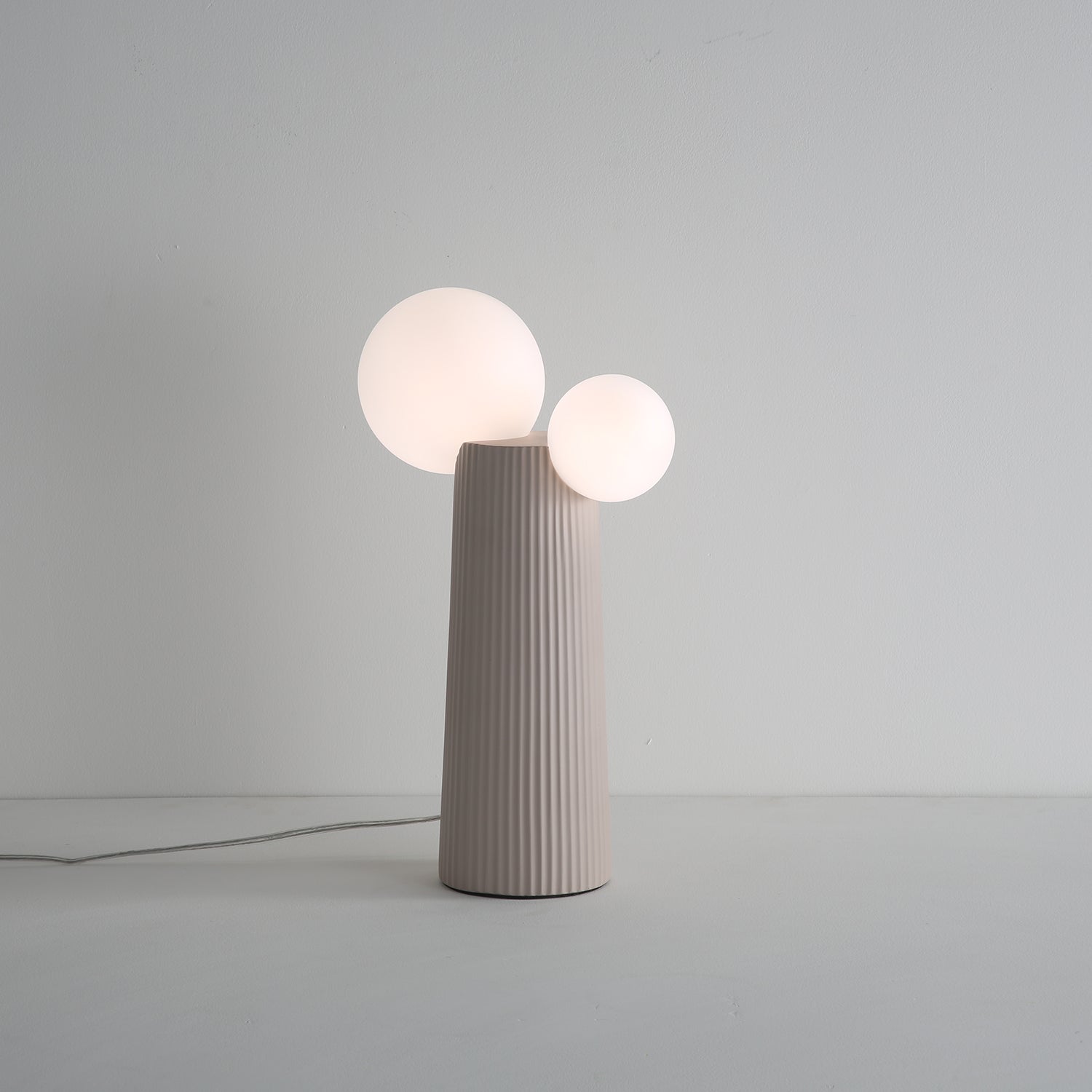 Zenithre Resin Plastic Table Lamp-Neutral Decor