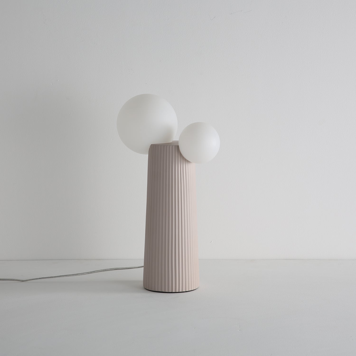 Zenithre Resin Plastic Table Lamp-Neutral Decor