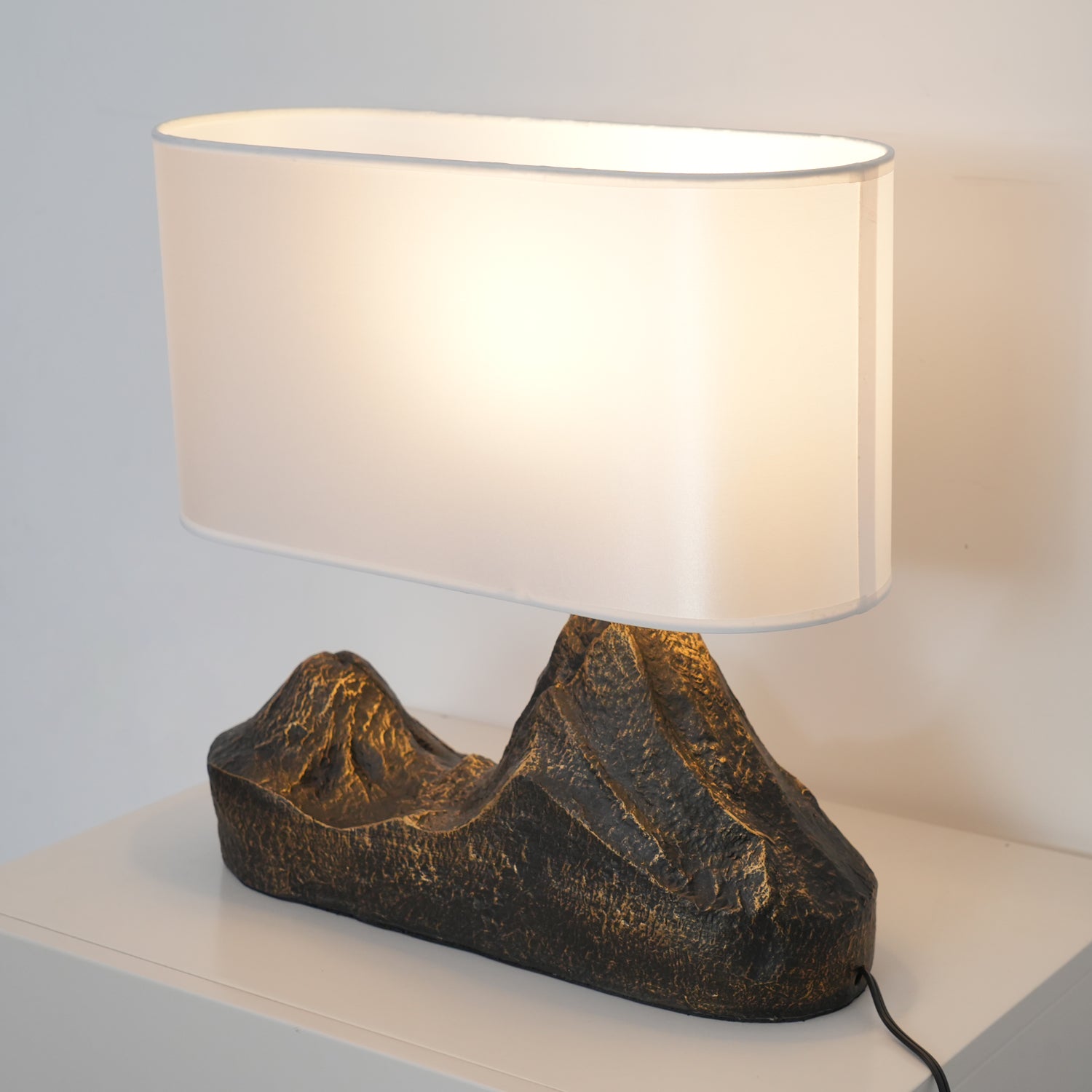 Della Natural Resin Table Lamp-Neutral Decor