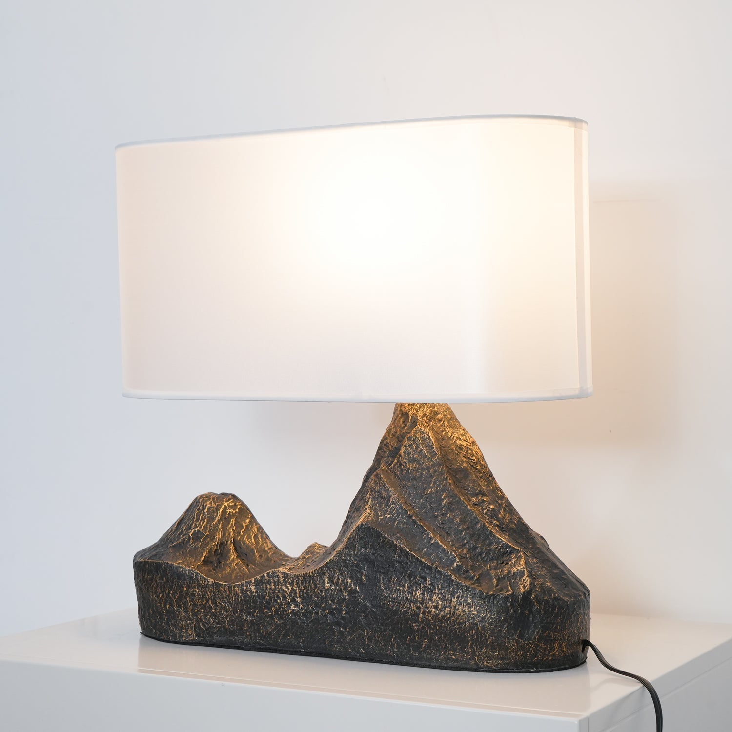Della Natural Resin Table Lamp-Neutral Decor