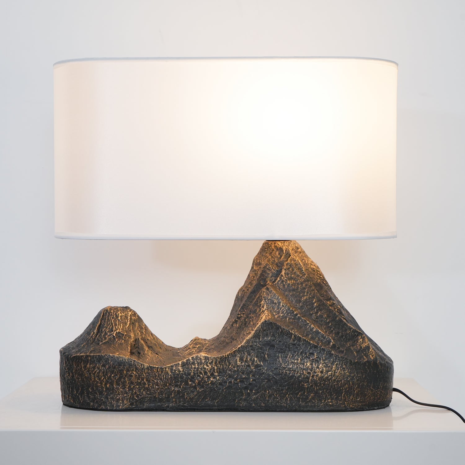 Della Natural Resin Table Lamp-Neutral Decor