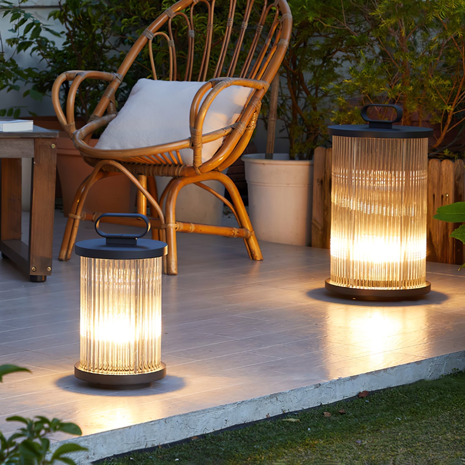 Aqur Modern Outdoor Light-Neutral Decor