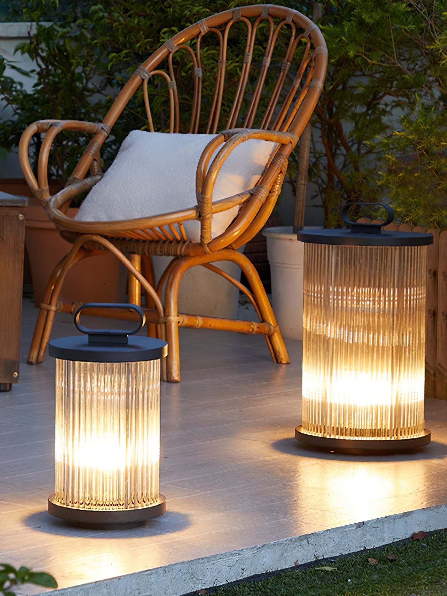 Aqur Modern Outdoor Light-Neutral Decor