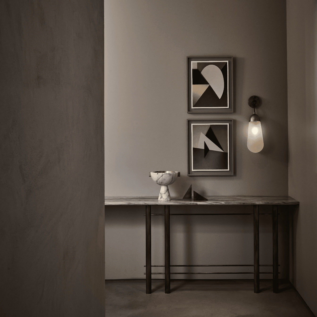 Side profile of the Lariat Wall Lamp in white finish.