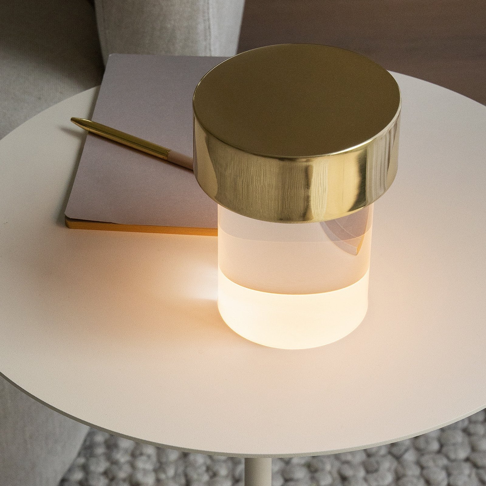 Pryden Minimalist Table Lamp-Neutral Decor