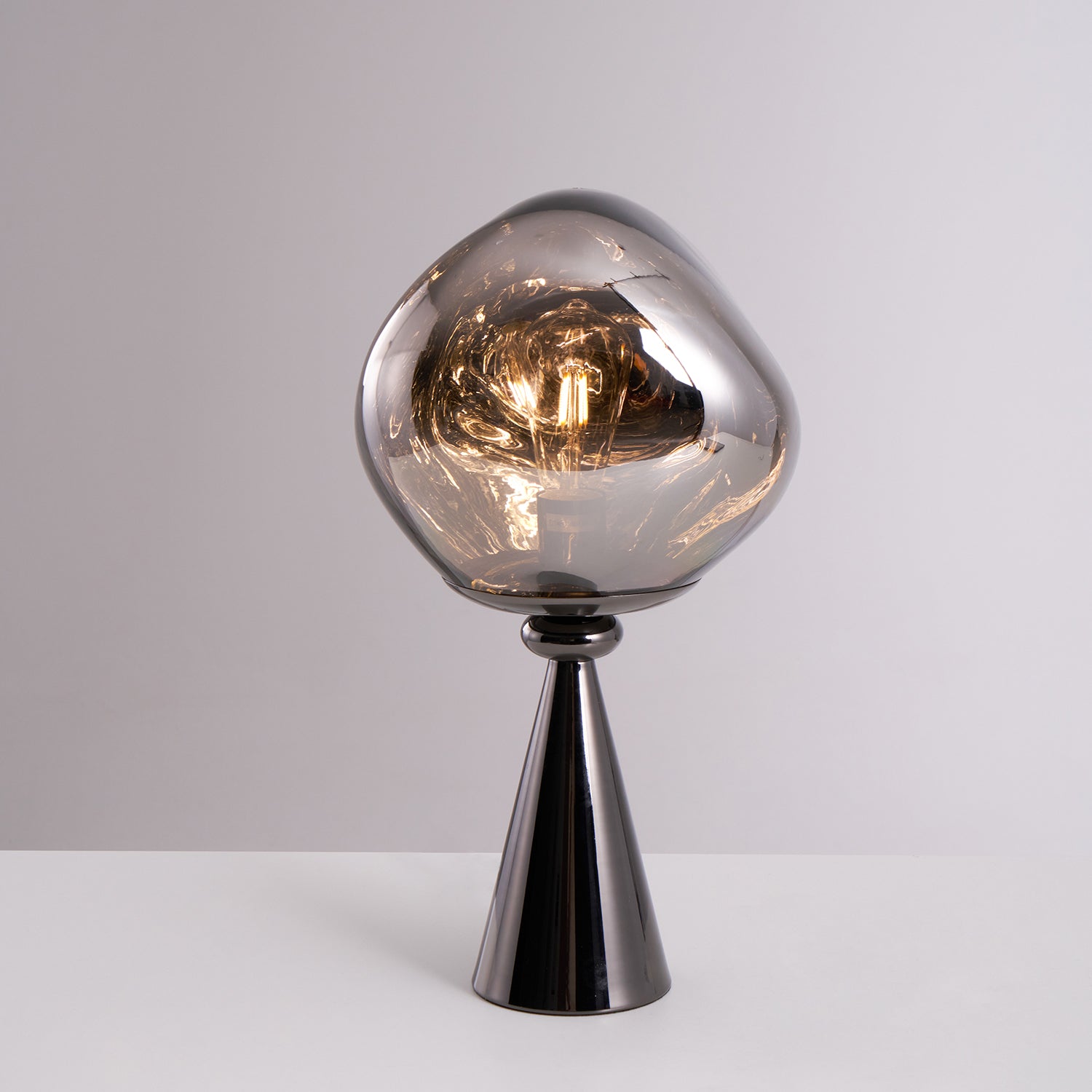 Unoril Artisan PVC Desk Lamp-Neutral Decor