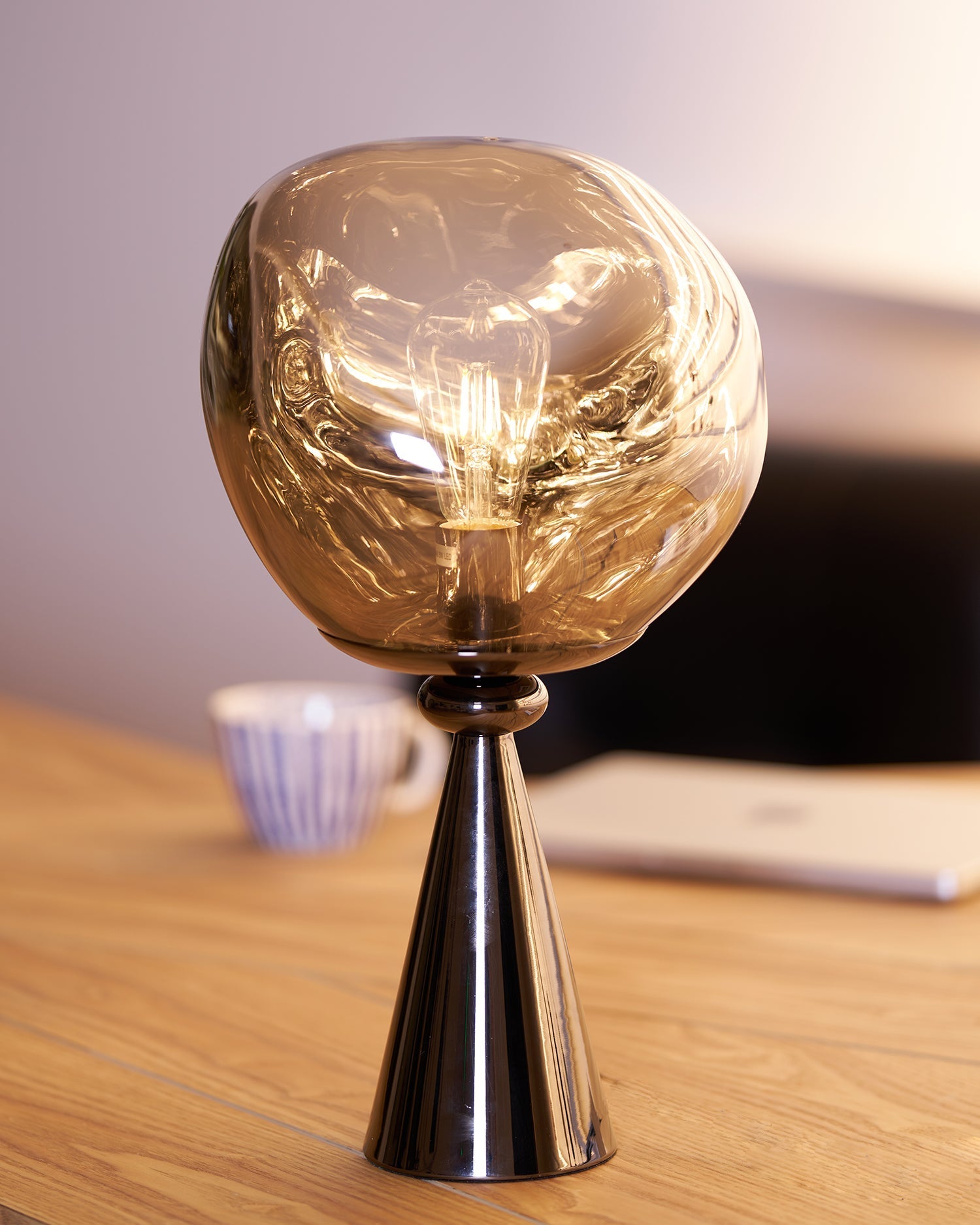 Unoril Artisan PVC Desk Lamp-Neutral Decor