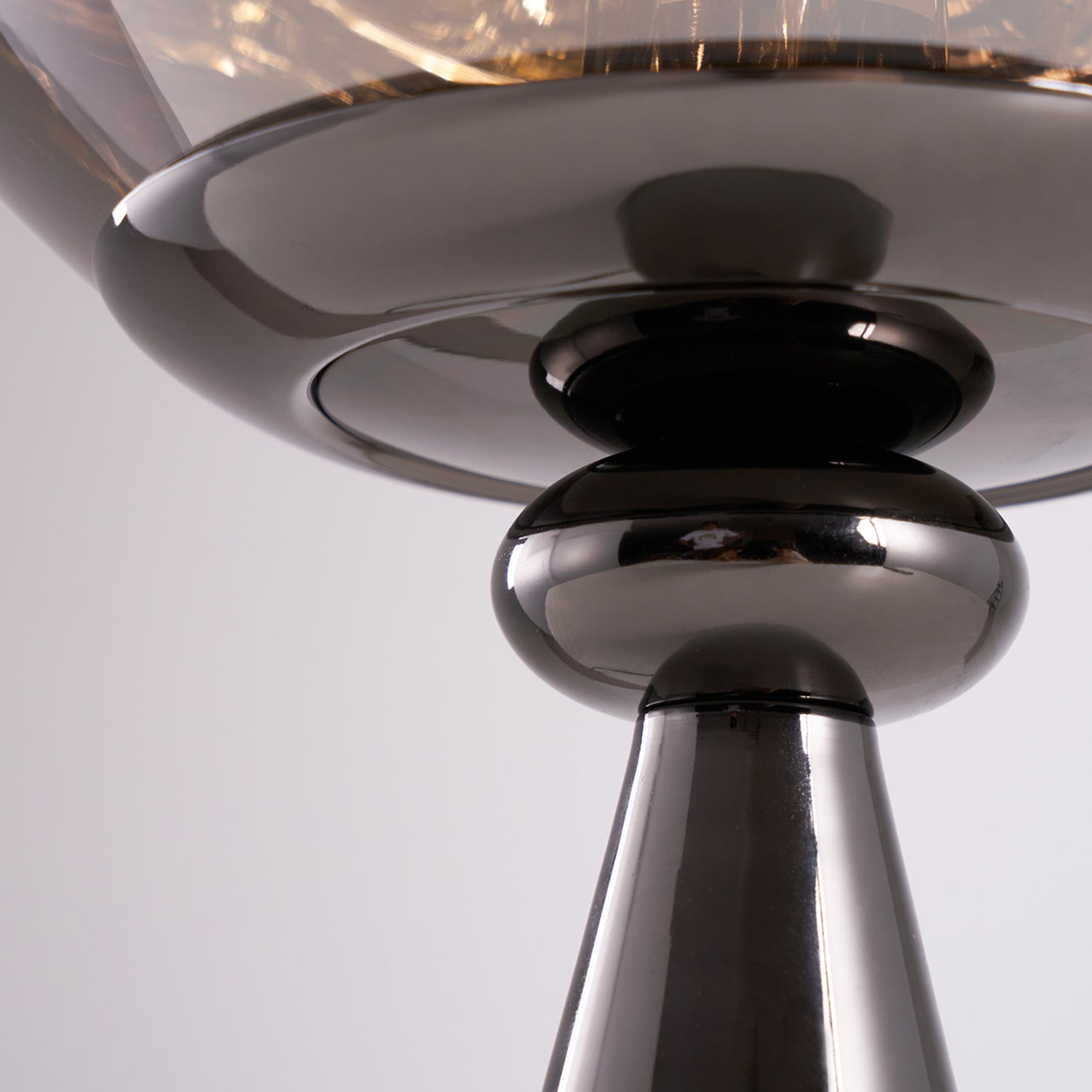 Unoril Artisan PVC Desk Lamp-Neutral Decor