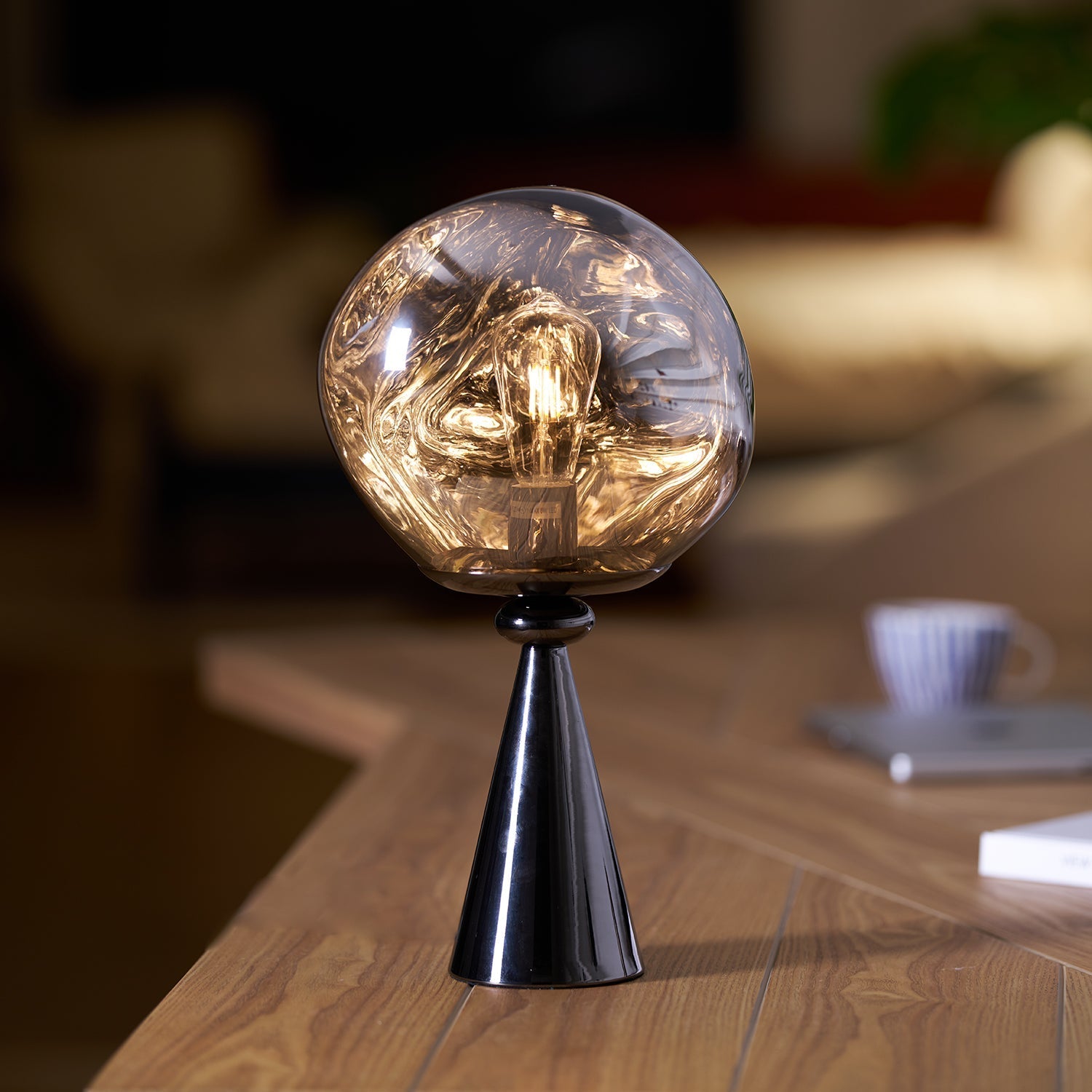 Unoril Artisan PVC Desk Lamp-Neutral Decor