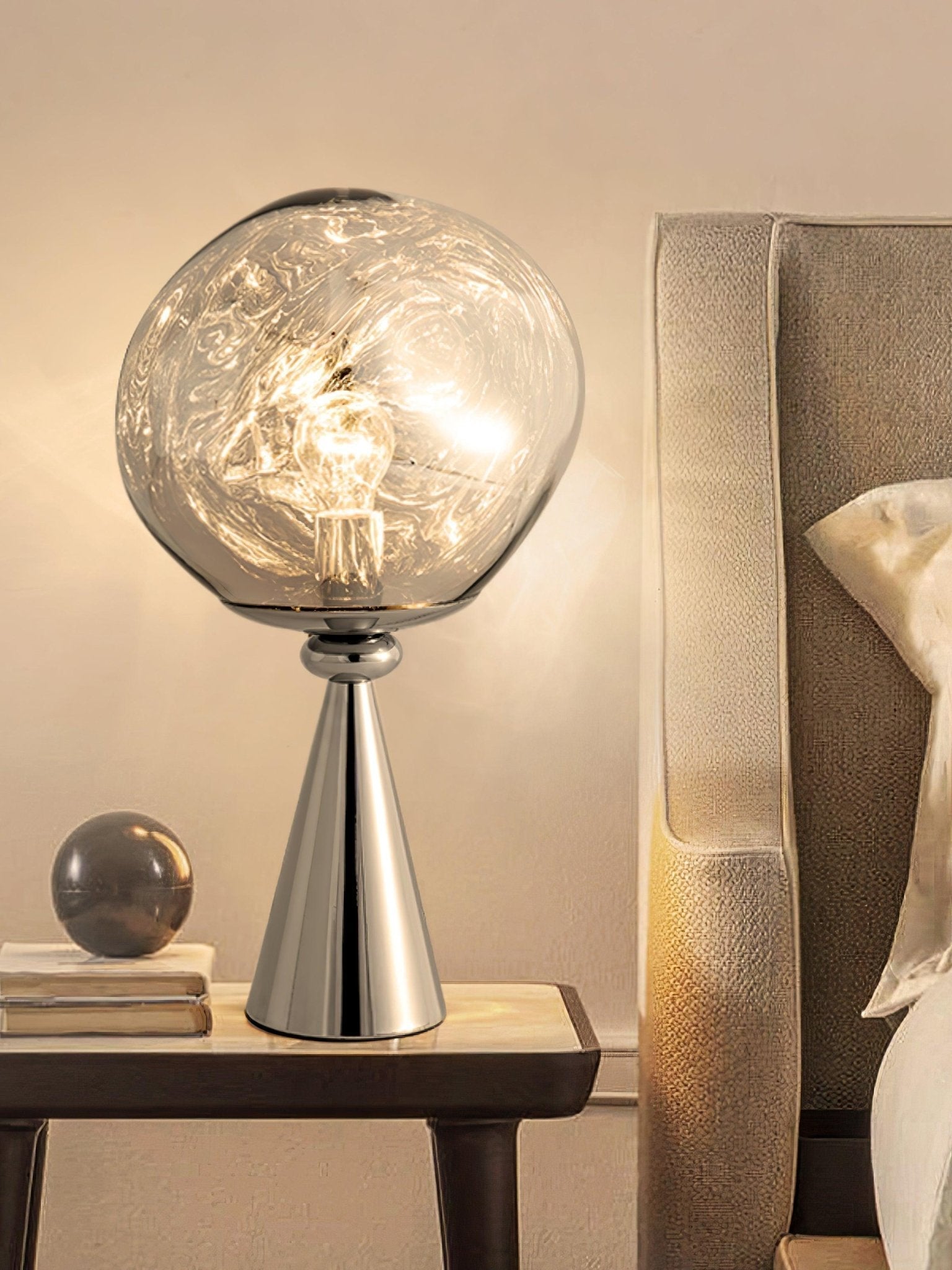 Unoril Artisan PVC Desk Lamp-Neutral Decor