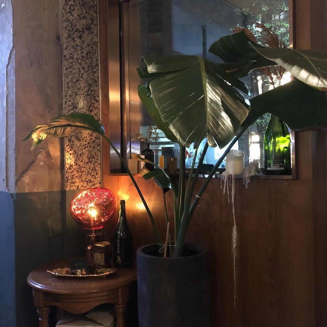 Velan Artistic Table Lamp-Neutral Decor