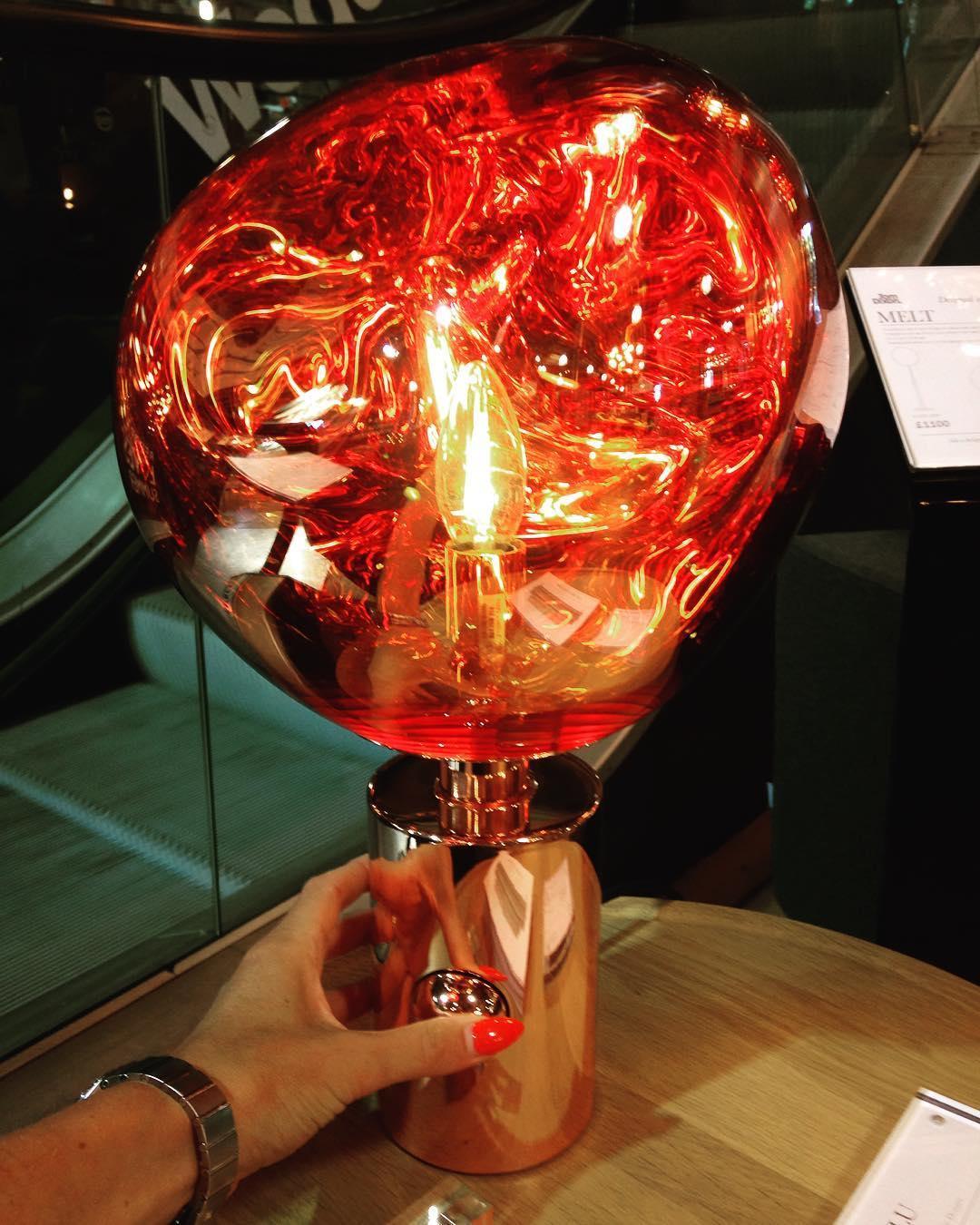 Velan Artistic Table Lamp-Neutral Decor