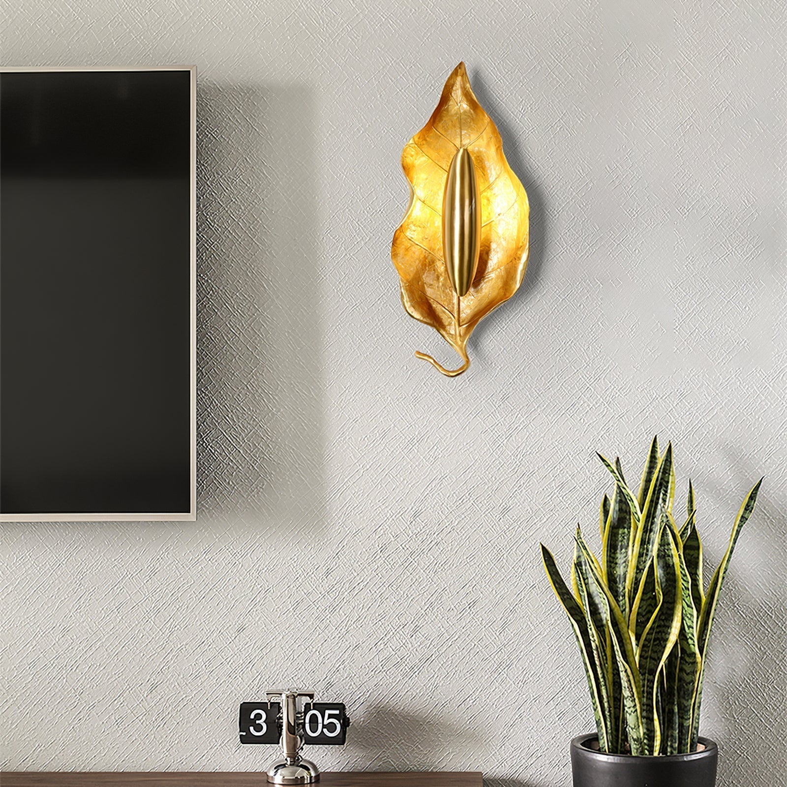 Corsel Nordic Art Leaf Brass Wall Lamp-Neutral Decor