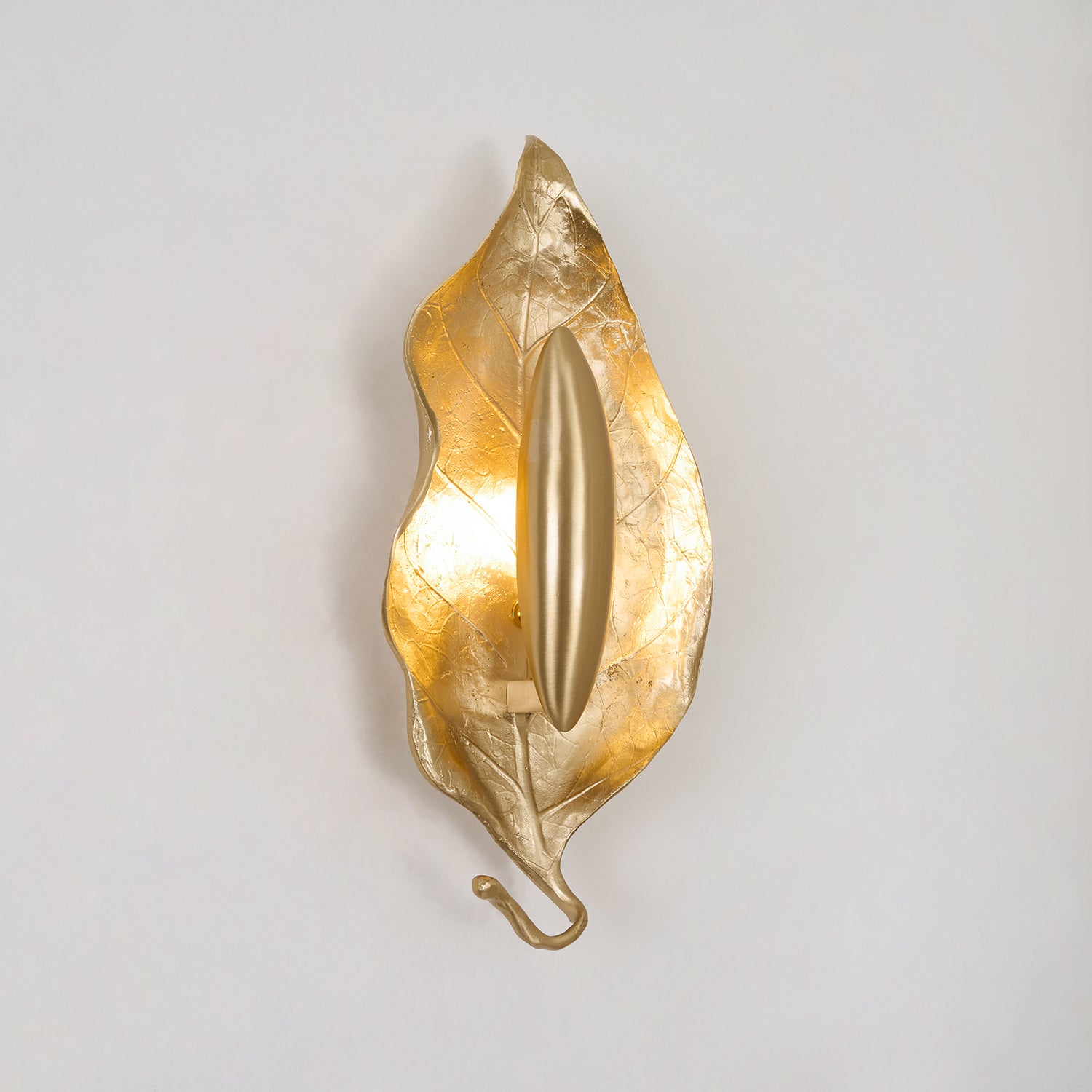 Corsel Nordic Art Leaf Brass Wall Lamp-Neutral Decor