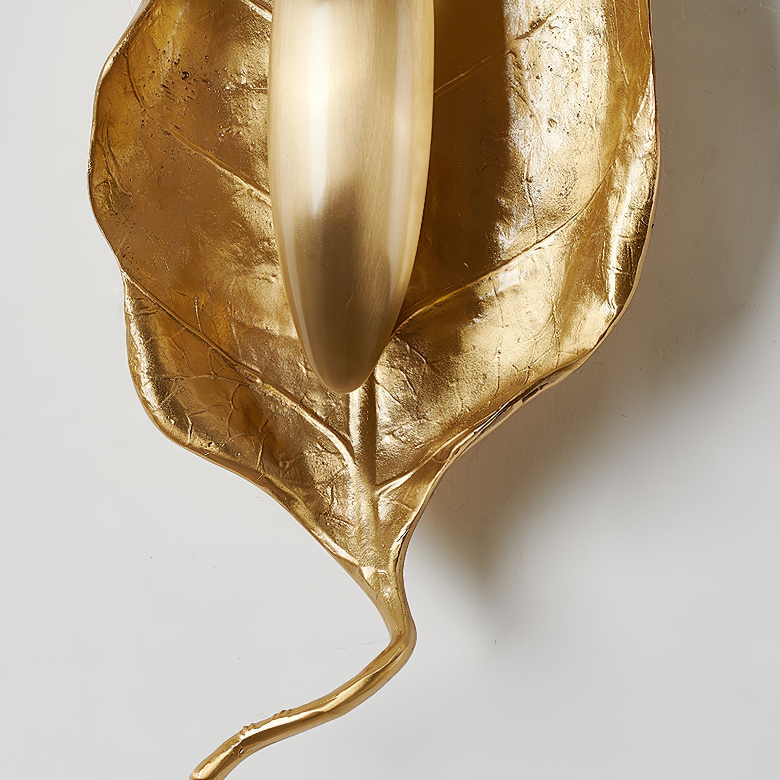 Corsel Nordic Art Leaf Brass Wall Lamp-Neutral Decor