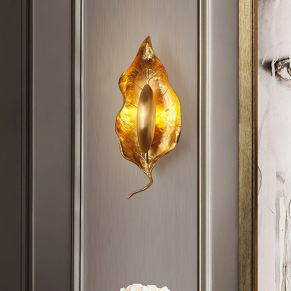 Corsel Nordic Art Leaf Brass Wall Lamp-Neutral Decor
