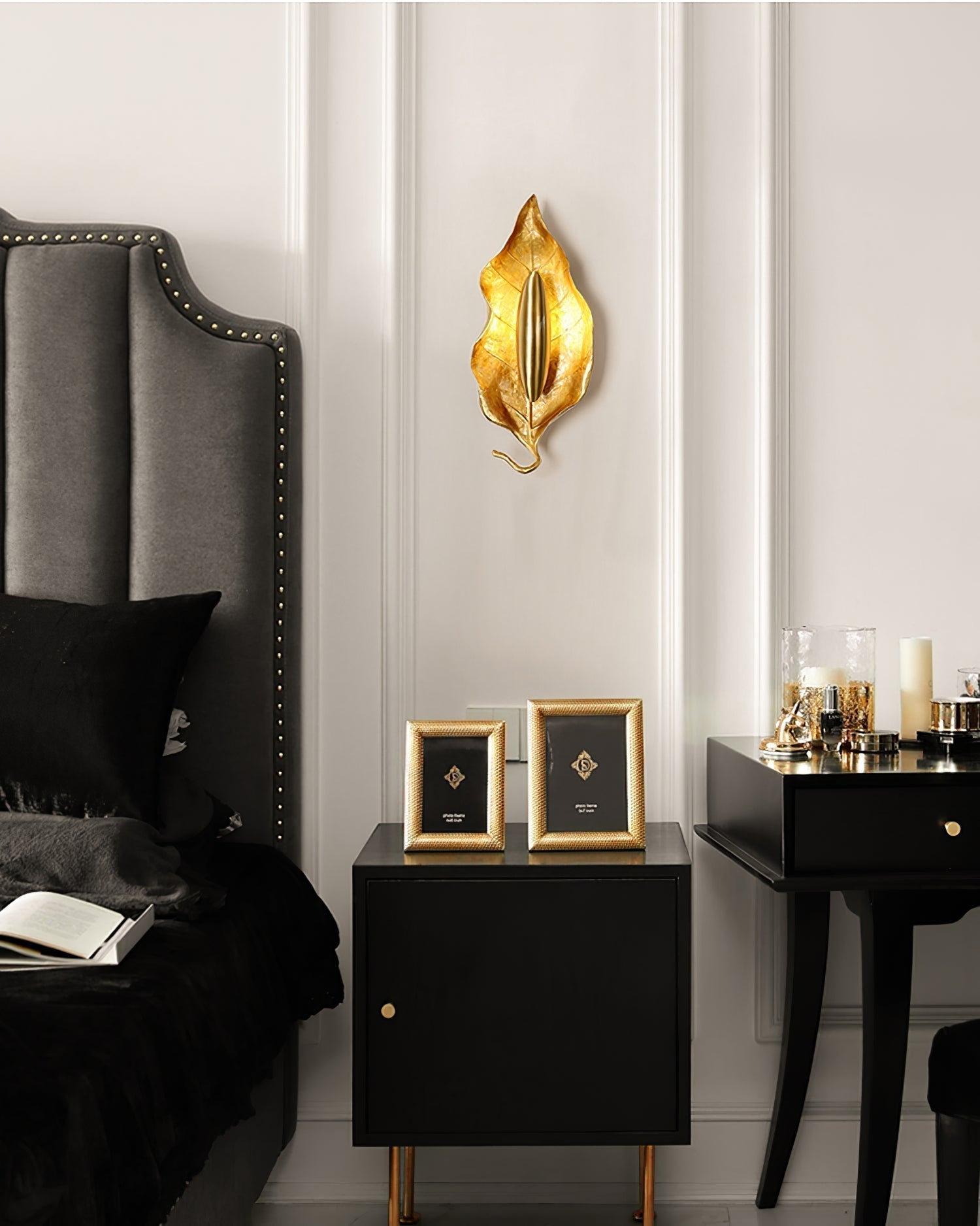 Corsel Nordic Art Leaf Brass Wall Lamp-Neutral Decor