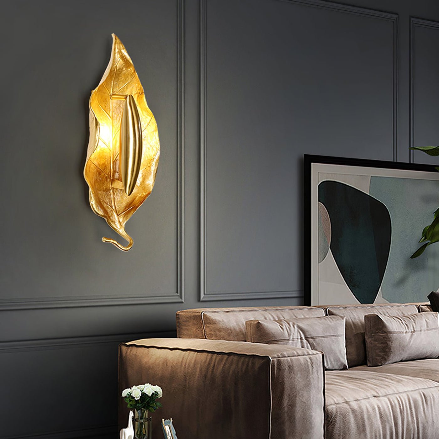 Corsel Nordic Art Leaf Brass Wall Lamp-Neutral Decor