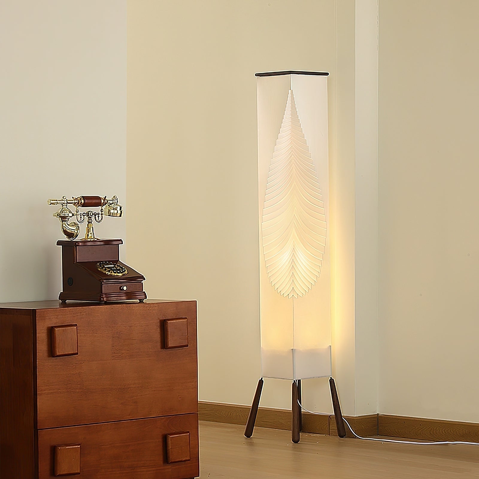 Nany Floor Lamp