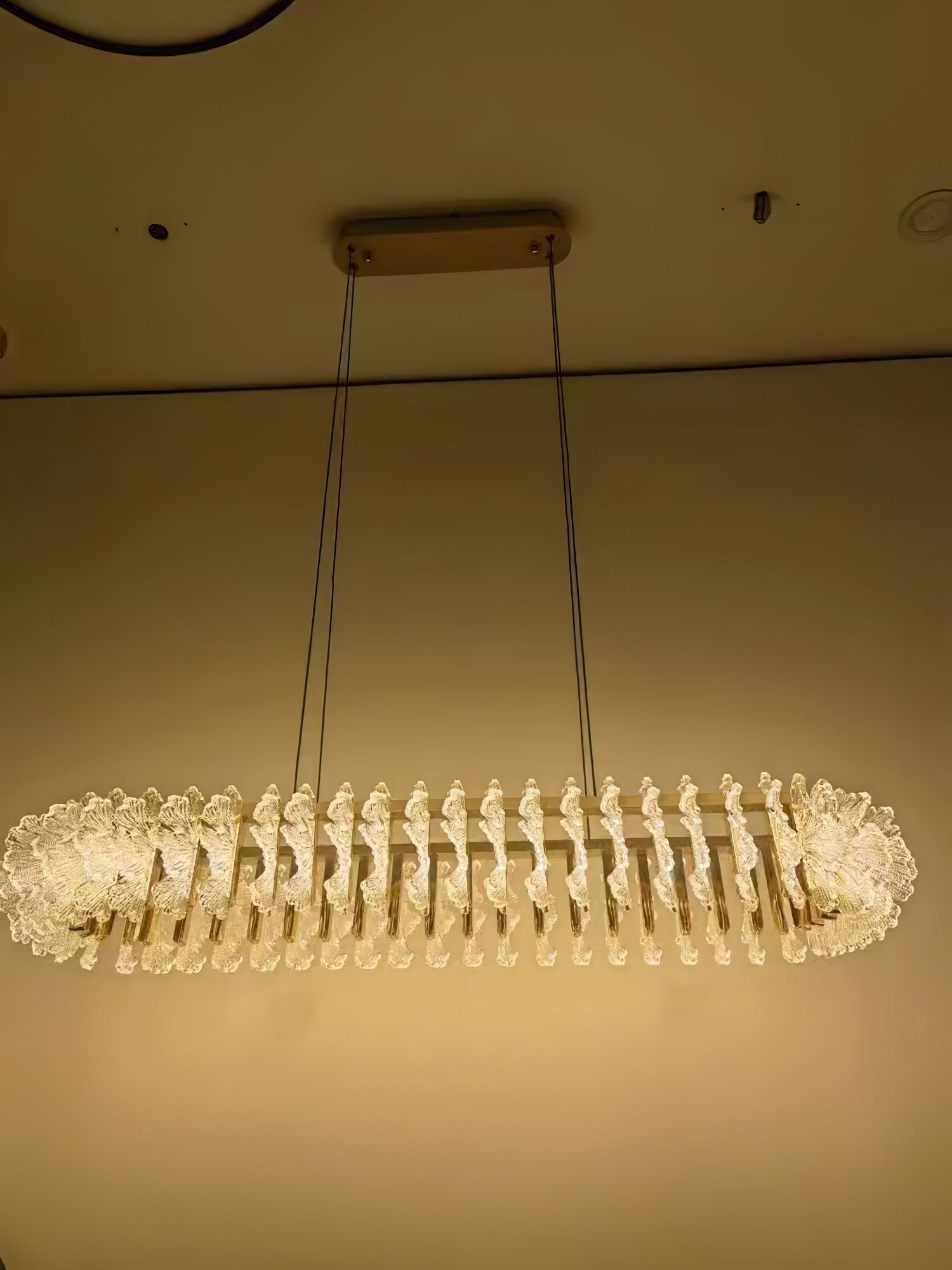 Ulcarir Chandelier
