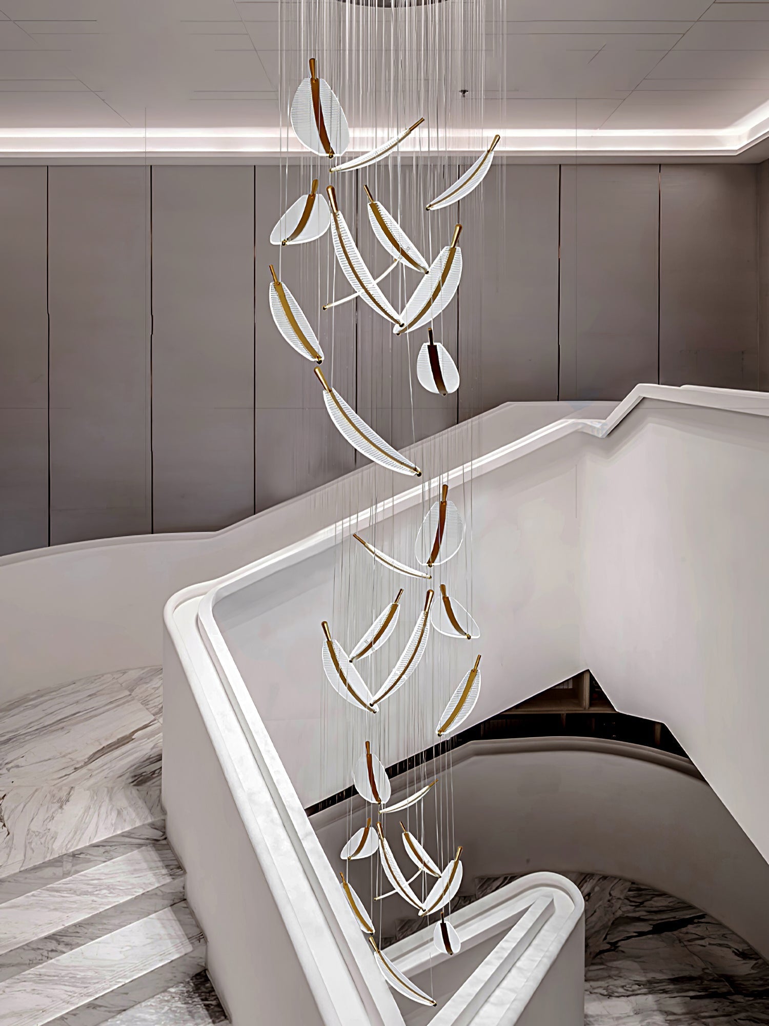 Kuo Chandelier Leaf Acrylic Gold Elegant Modern-Neutral Decor