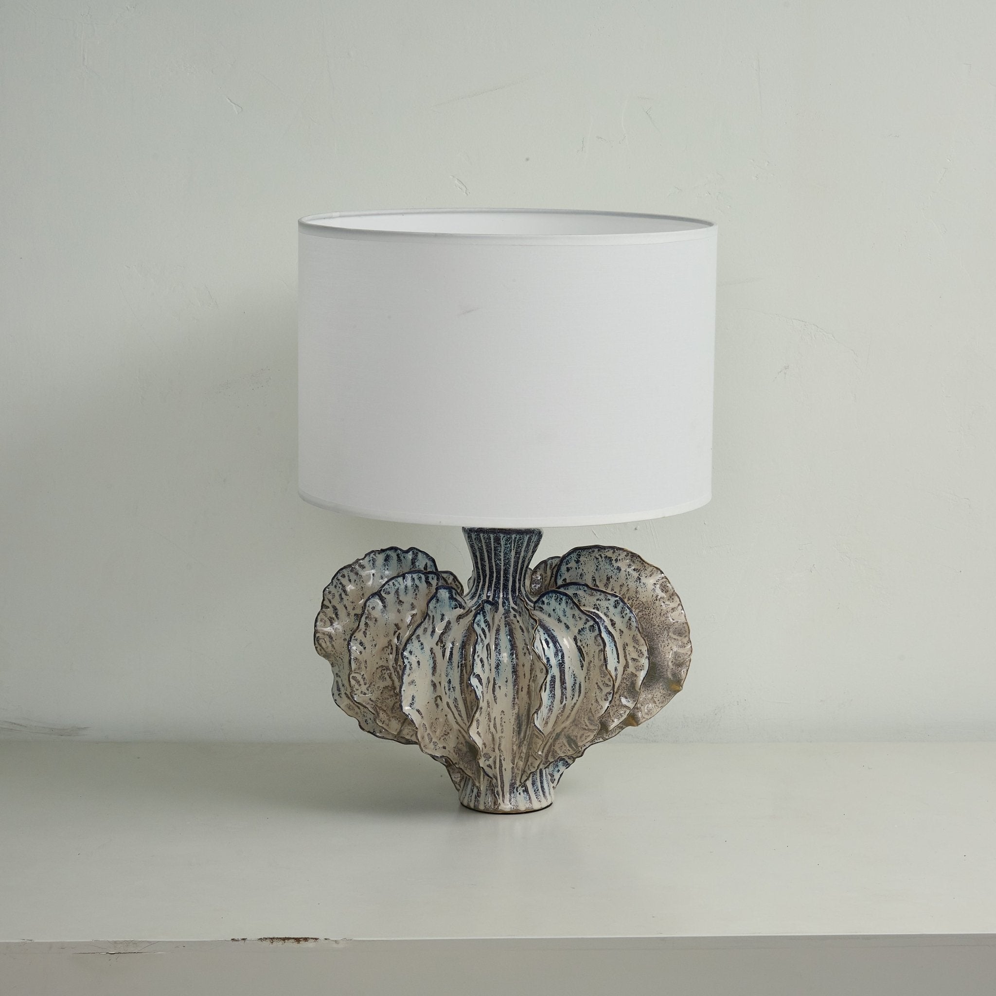 Leaf Shaped Ceramic Table Lamp-Neutral Decor