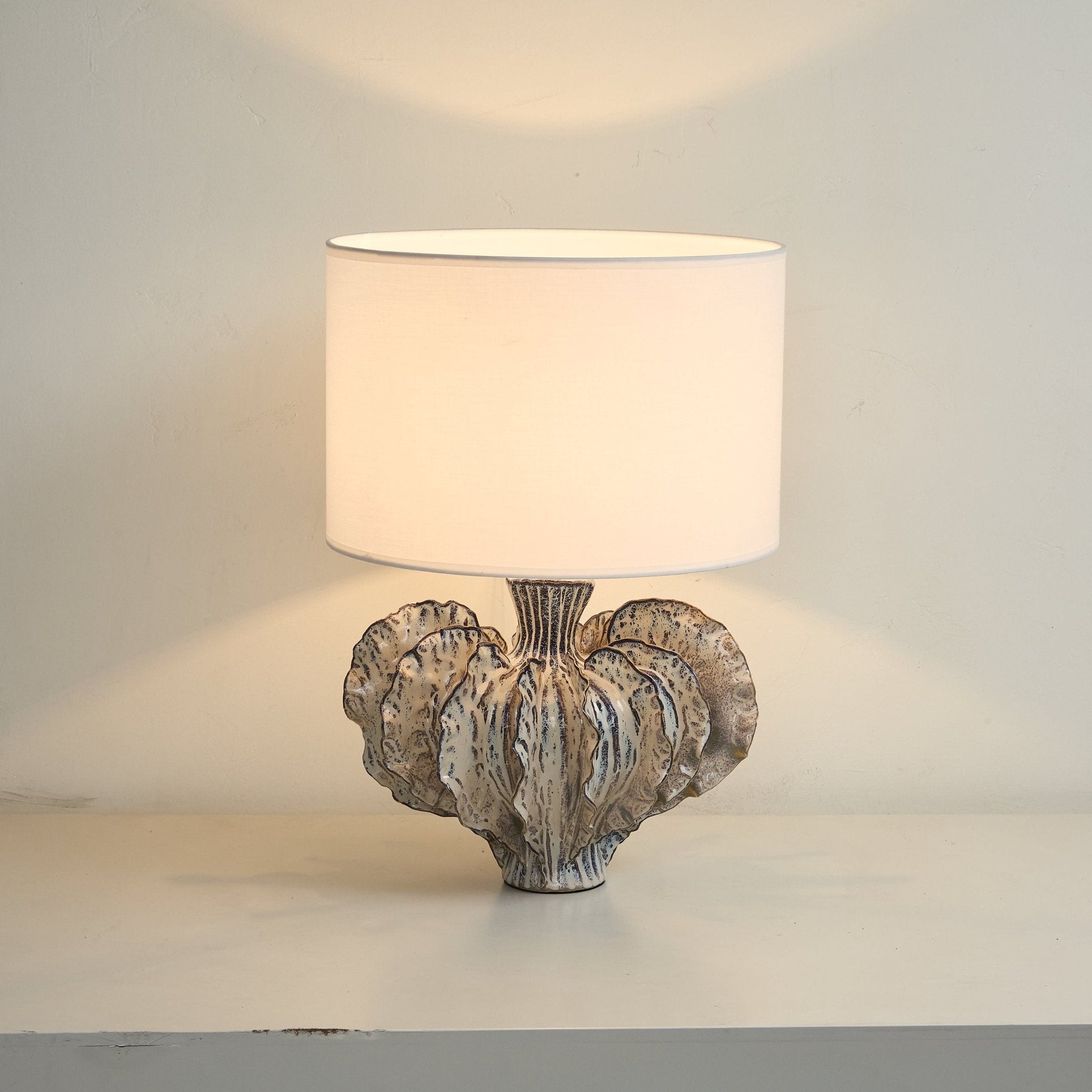 Leaf Shaped Ceramic Table Lamp-Neutral Decor