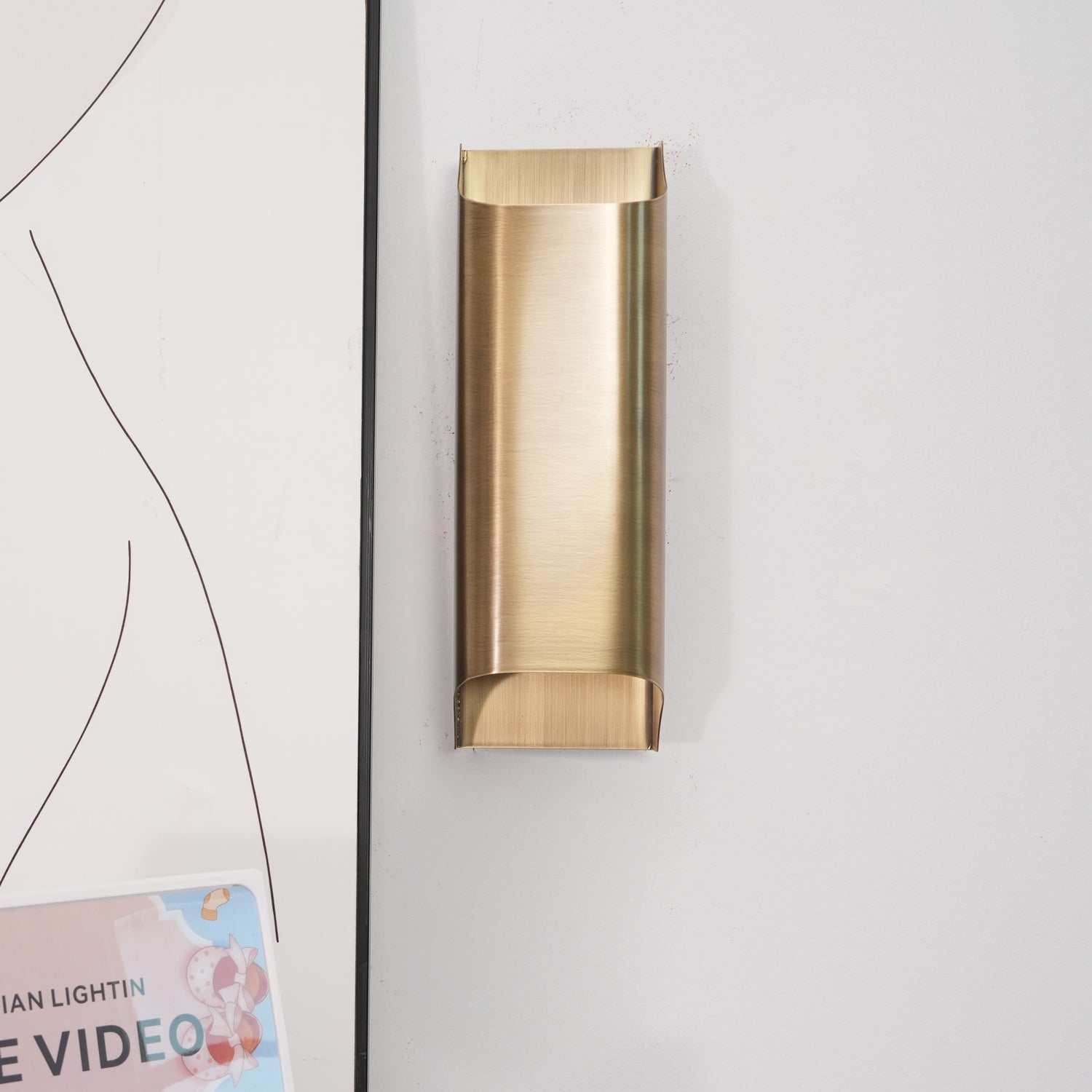 Hardy Nordic Art Brass Wall Lamp-Neutral Decor