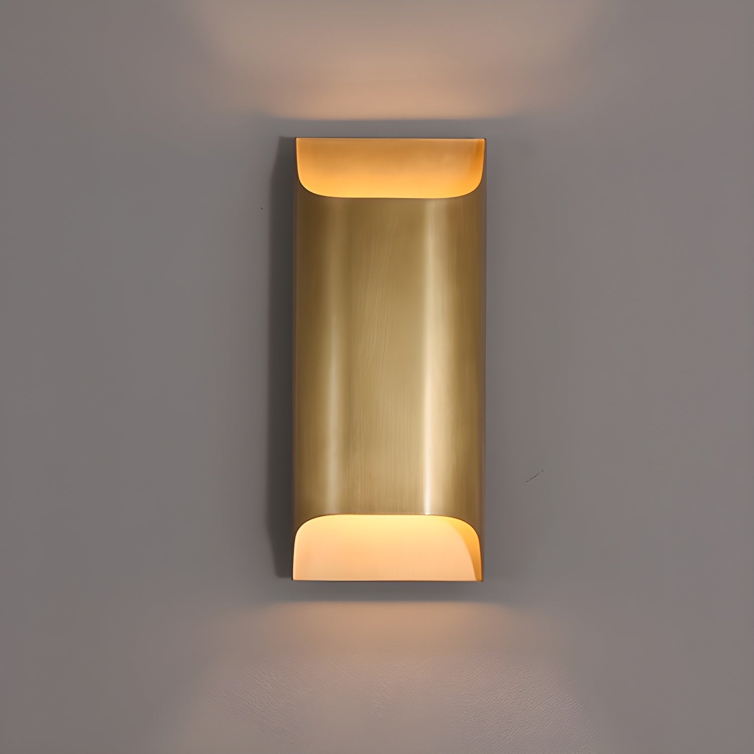 Hardy Nordic Art Brass Wall Lamp-Neutral Decor