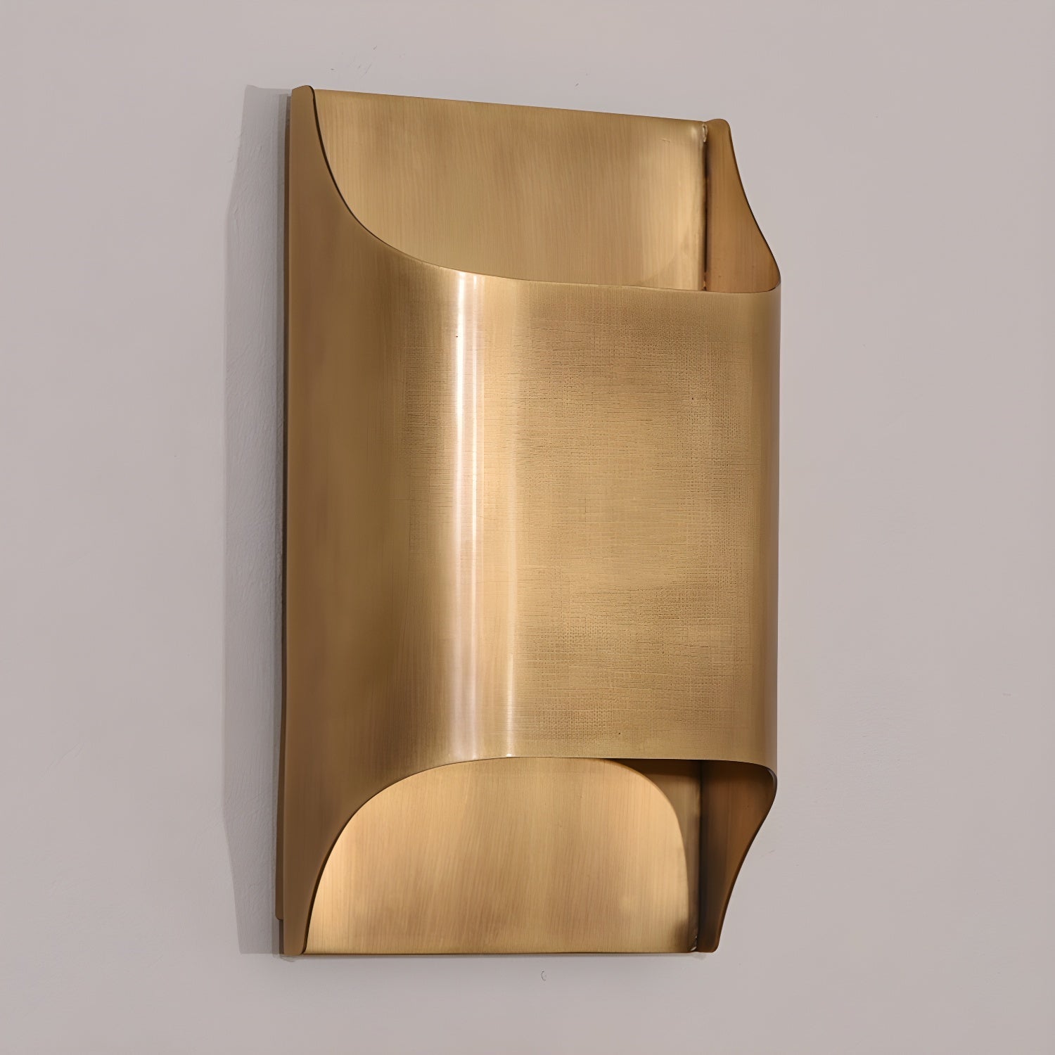 Hardy Nordic Art Brass Wall Lamp-Neutral Decor