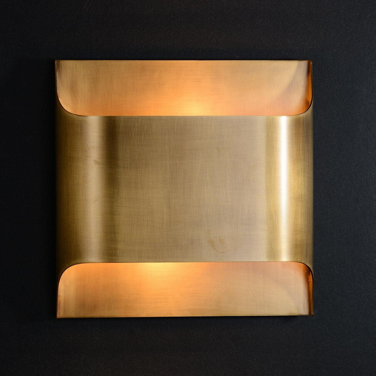 Hardy Nordic Art Brass Wall Lamp-Neutral Decor
