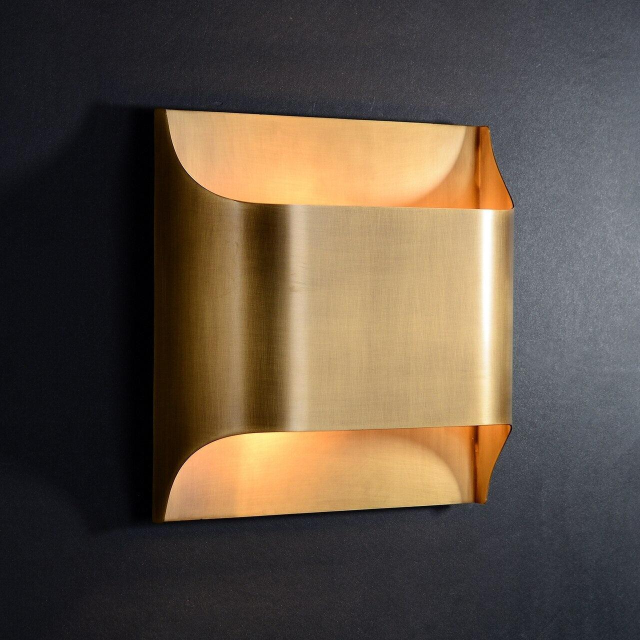Hardy Nordic Art Brass Wall Lamp-Neutral Decor