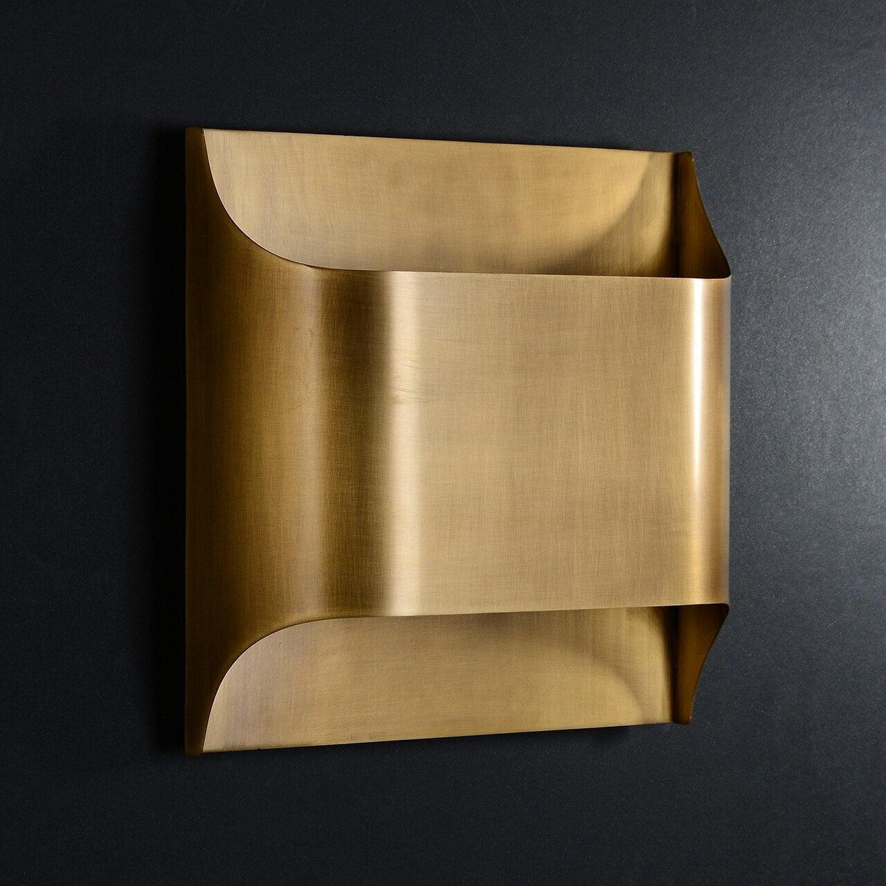 Hardy Nordic Art Brass Wall Lamp-Neutral Decor