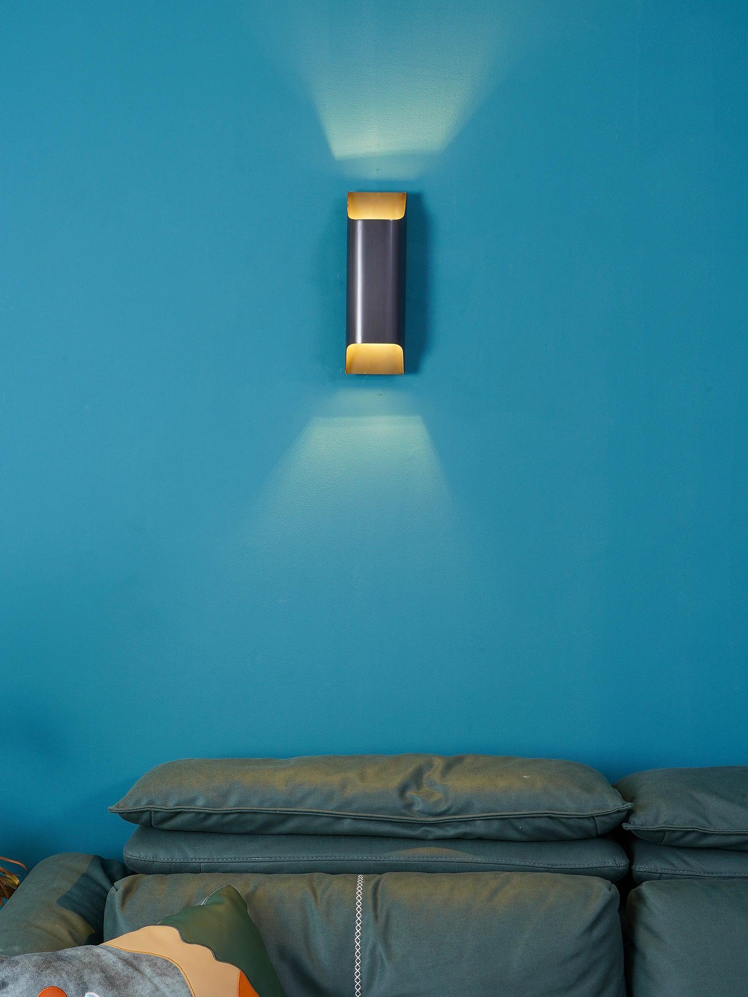 Hardy Nordic Art Brass Wall Lamp-Neutral Decor