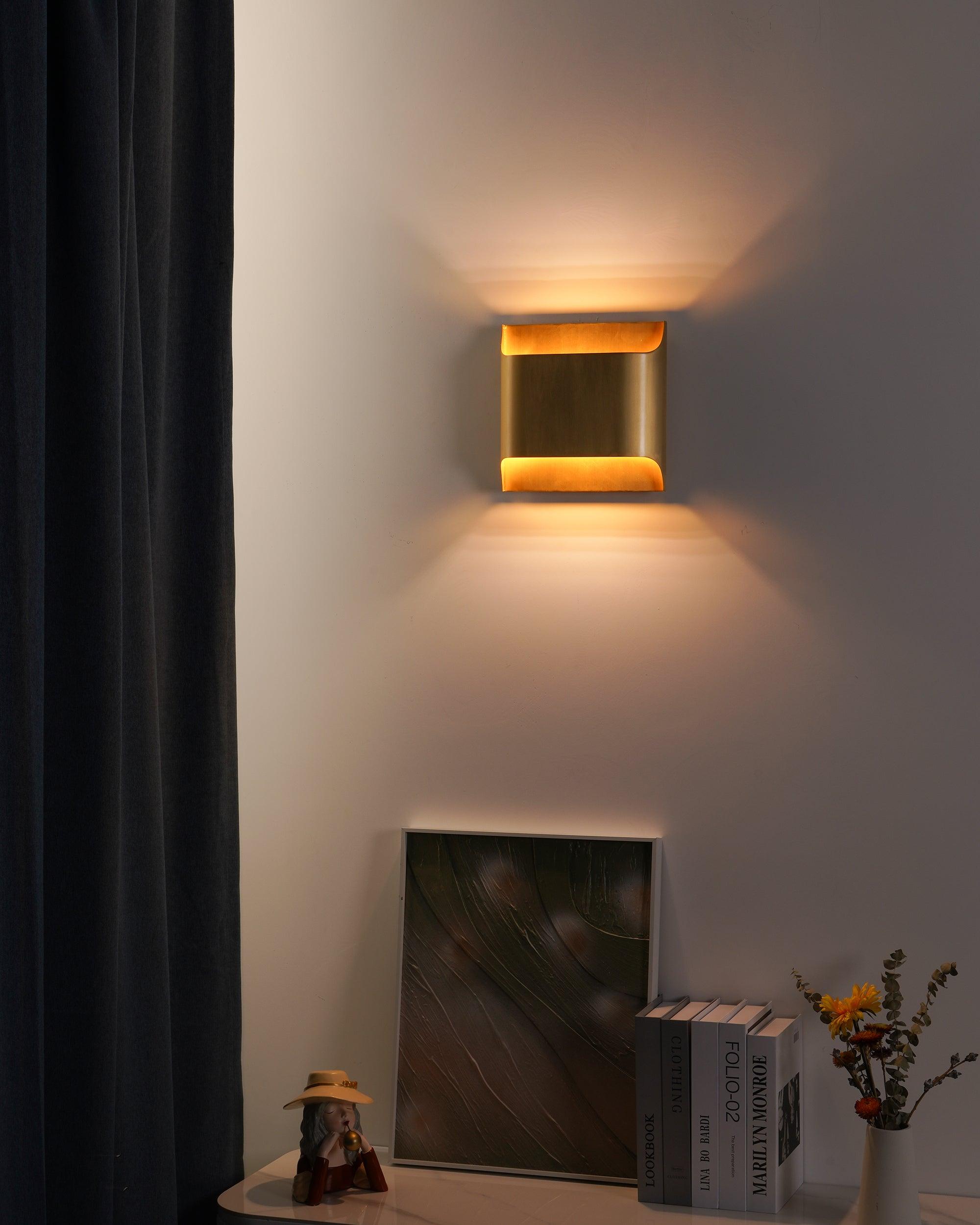 Hardy Nordic Art Brass Wall Lamp-Neutral Decor