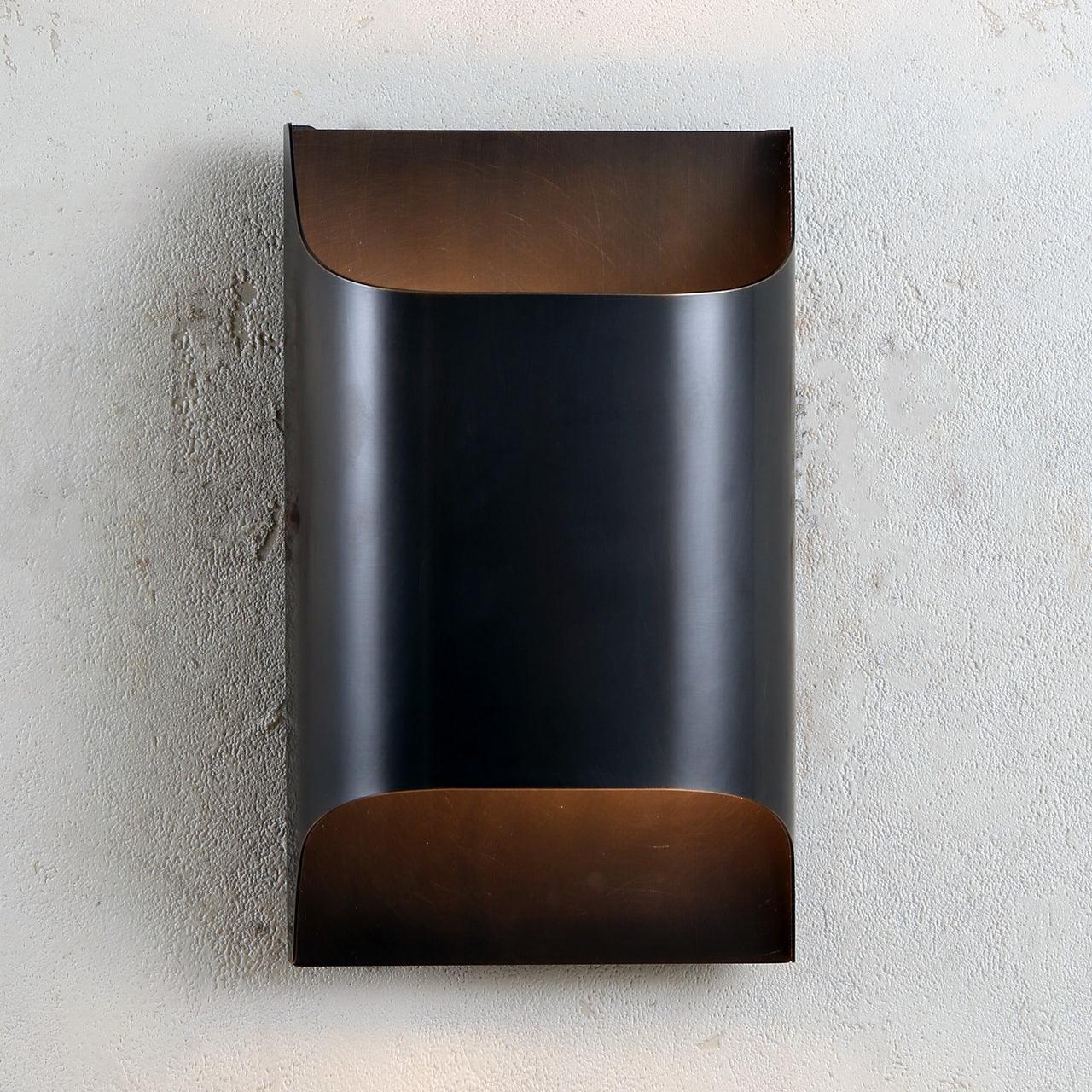 Hardy Nordic Art Brass Wall Lamp-Neutral Decor