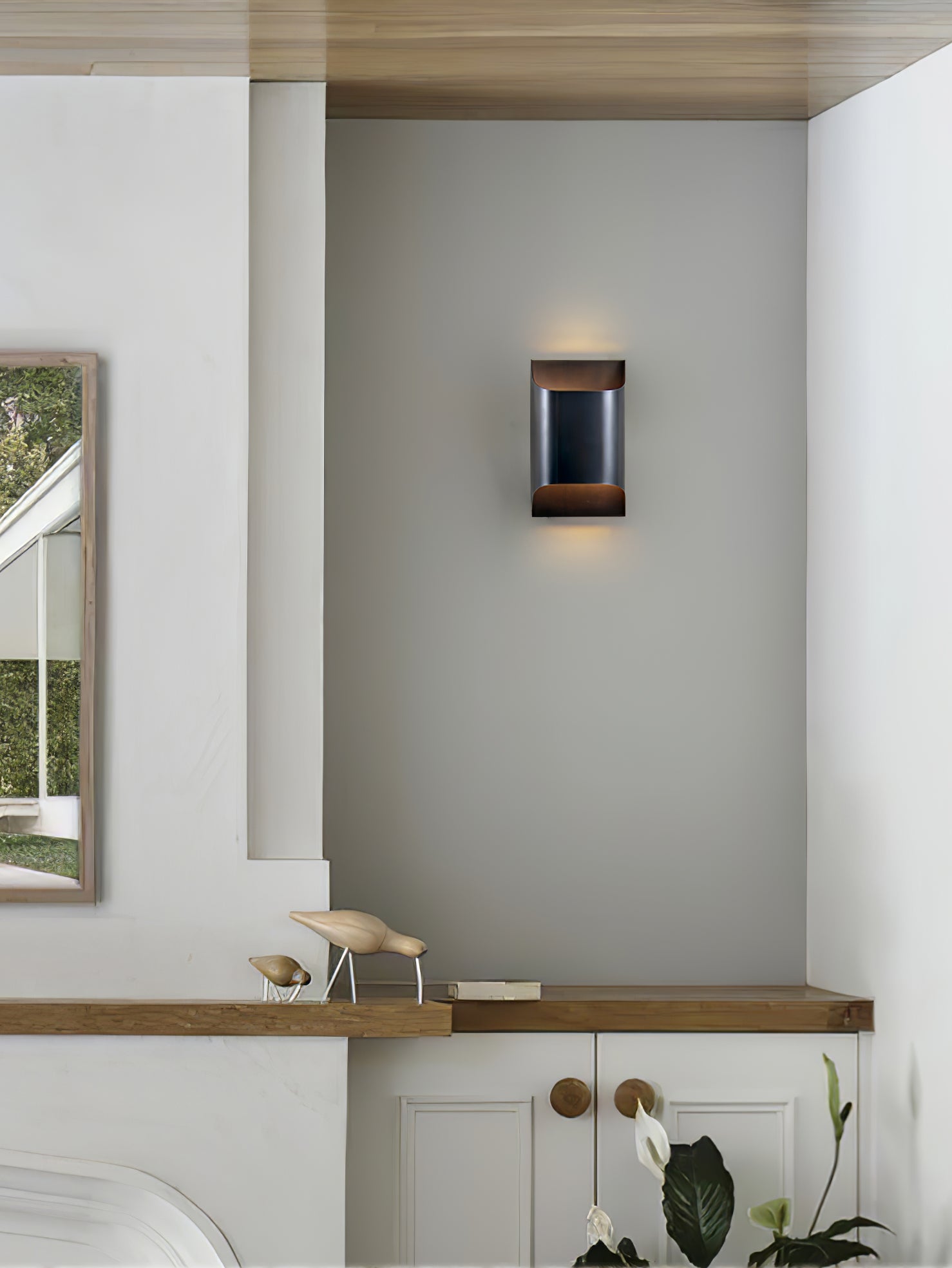 Hardy Nordic Art Brass Wall Lamp-Neutral Decor
