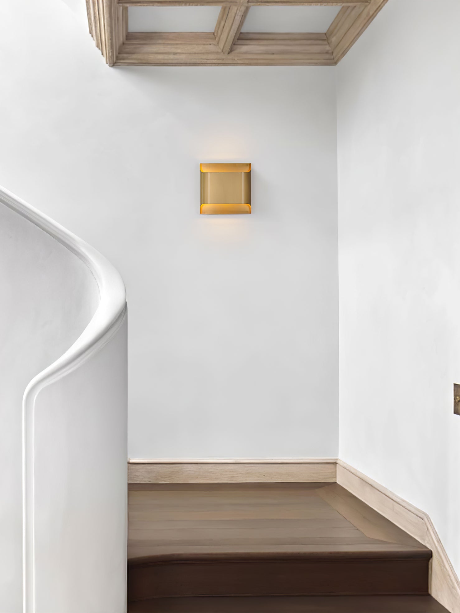 Hardy Nordic Art Brass Wall Lamp-Neutral Decor