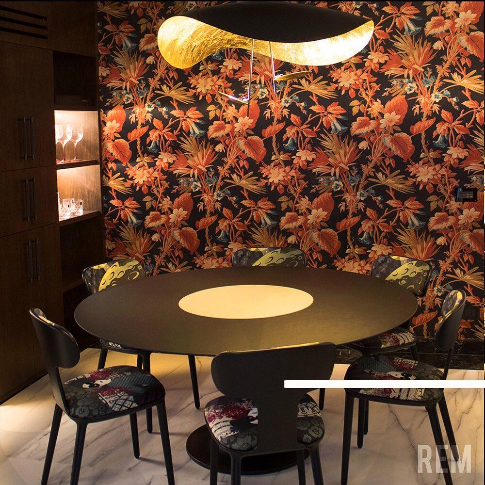 Lustra Pendant Lamp Black Gold Curved Shade-Neutral Decor