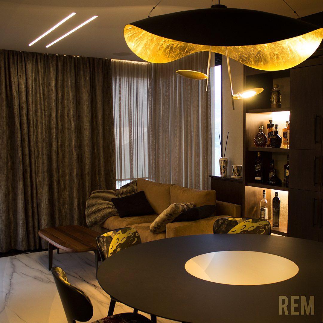 Lustra Pendant Lamp Black Gold Curved Shade-Neutral Decor