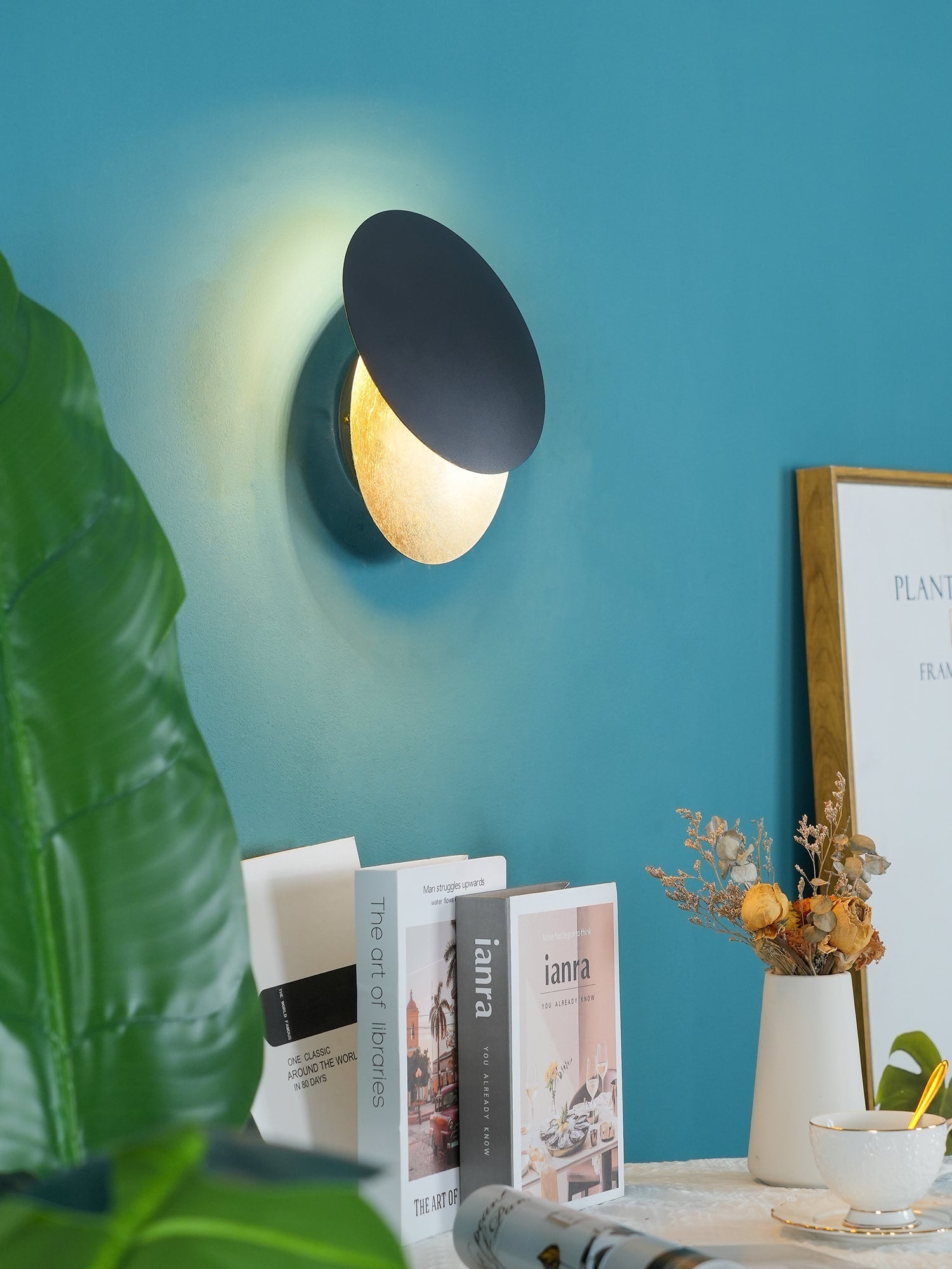 Fioris Modern Minimalist Art Wall Lamp-Neutral Decor