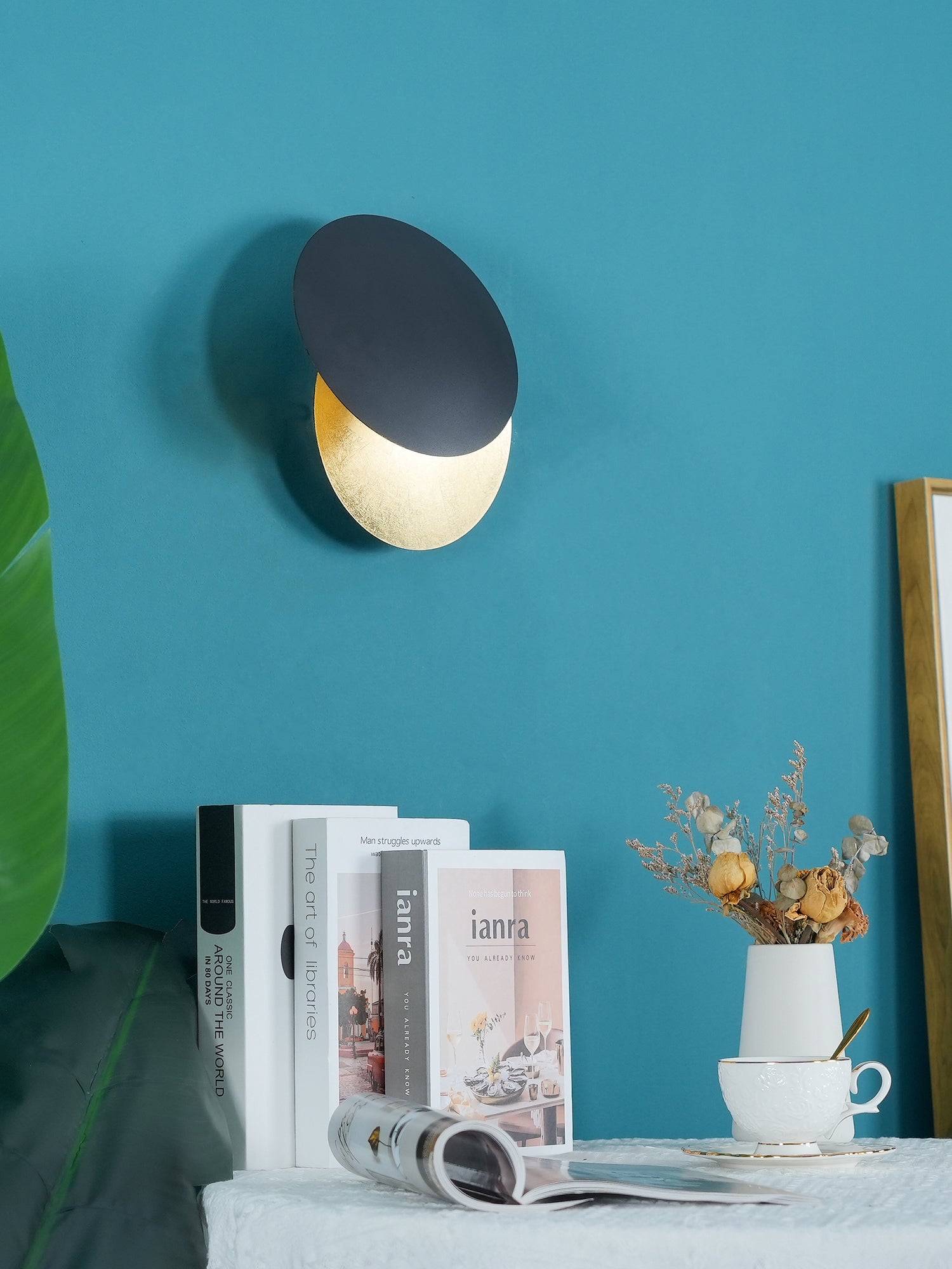Fioris Modern Minimalist Art Wall Lamp-Neutral Decor