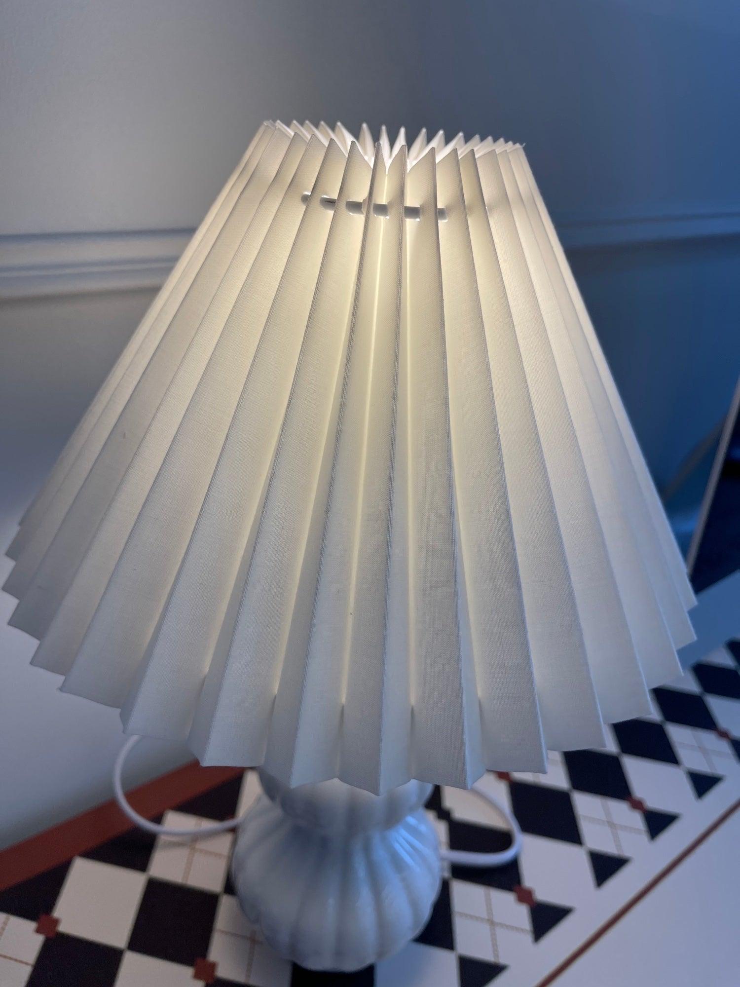 Hart Vintage Fabric Table lamp-Neutral Decor